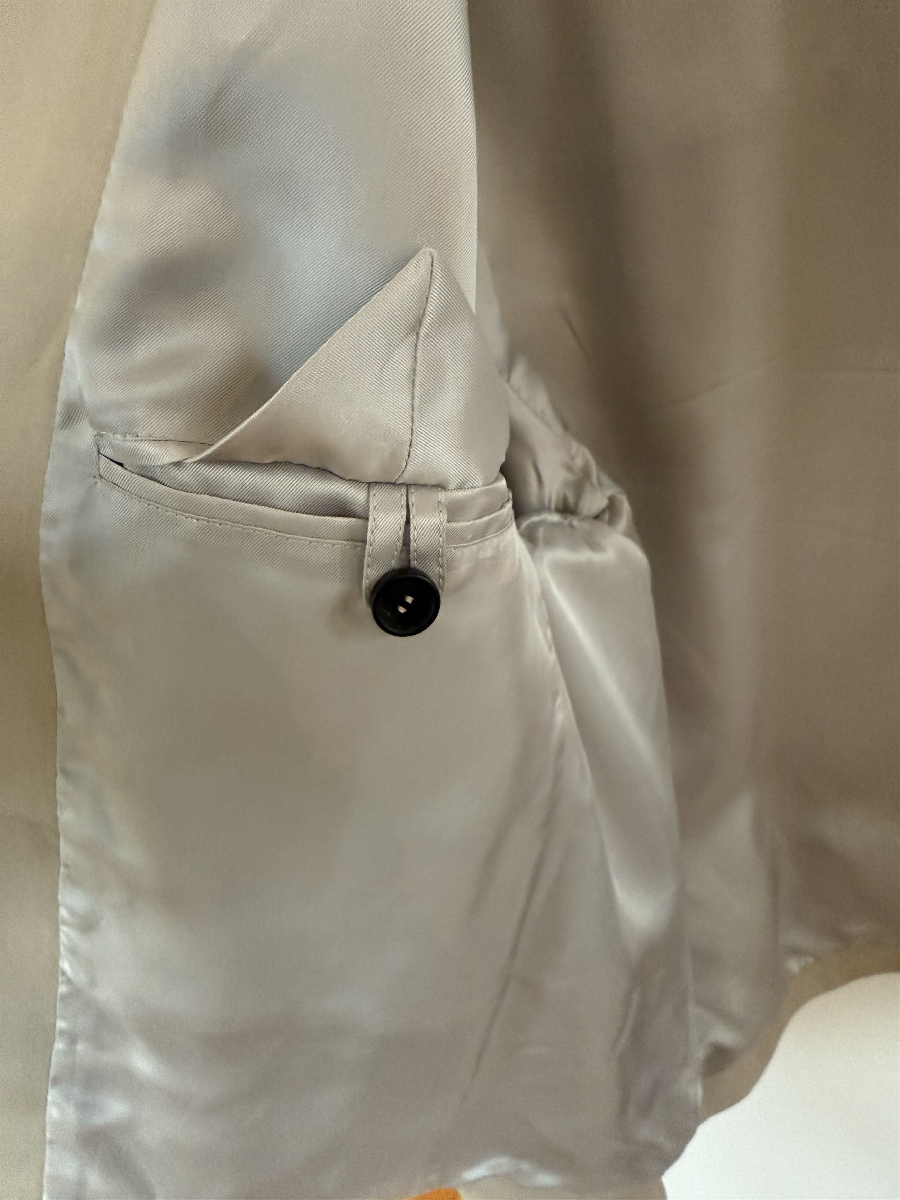 Prada Prada Leather Shirt Jacket in cream Size US S / EU 44-46 / 1 - 5 Thumbnail