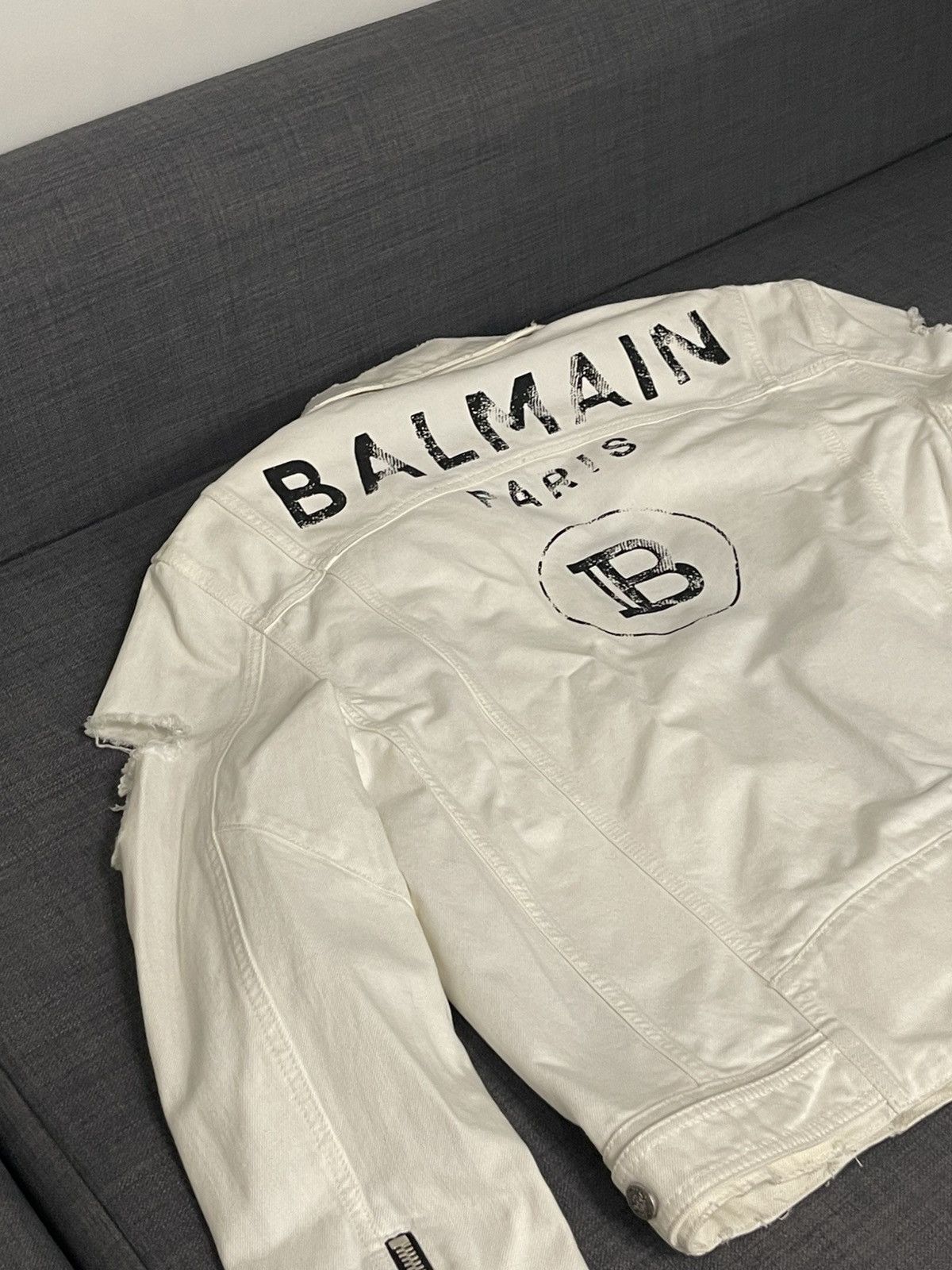 Balmain Balmain white denim jacket Size US L / EU 52-54 / 3 - 7 Thumbnail