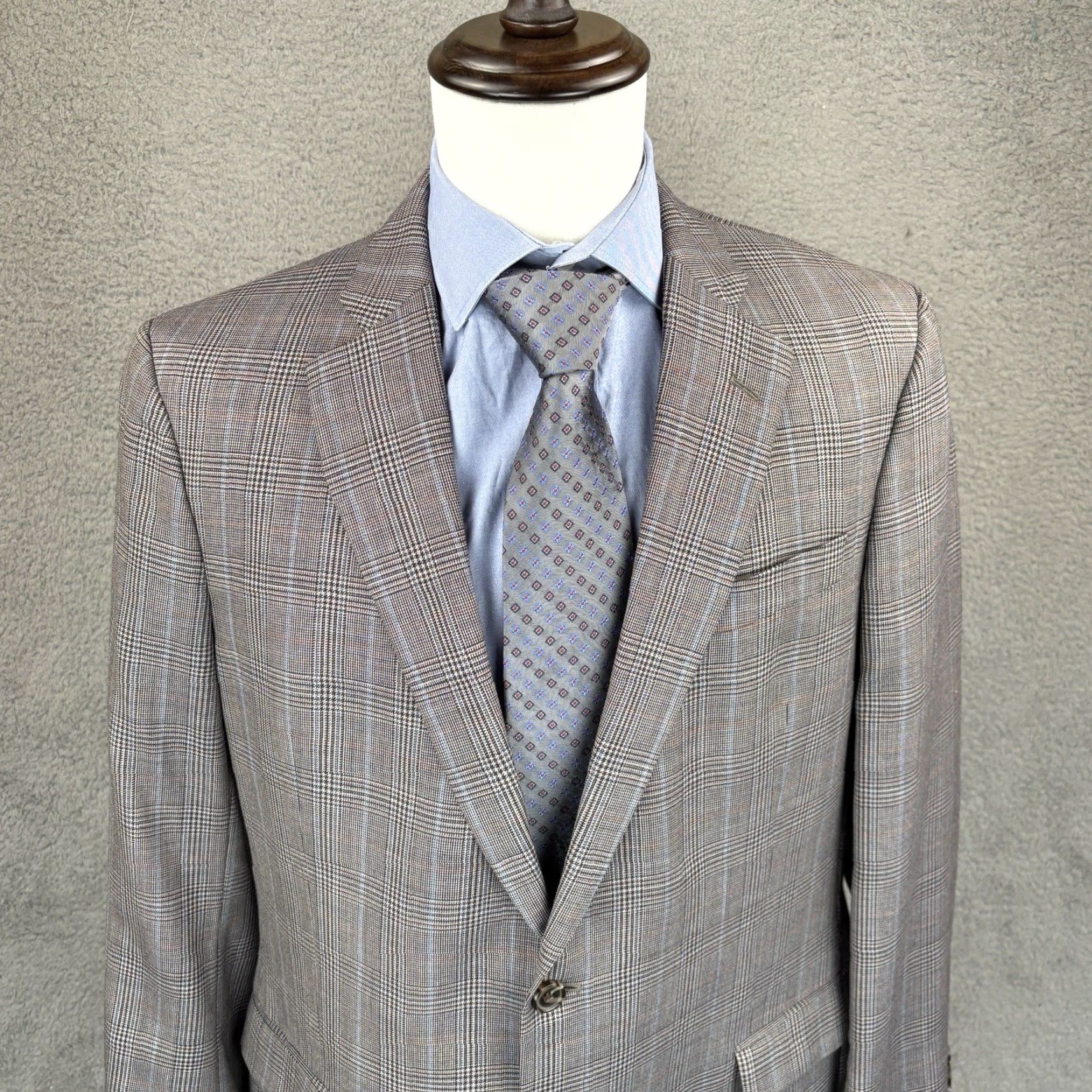 Brooks Brothers Brooks Brothers Blazer Mens 44L Gray Windowpane Fitzgerald Sport Coat Jacket Geometric Wool 2 Piece Notch Lapel Long Double-Vented White/Gray? Size 44R - 2 Thumbnail
