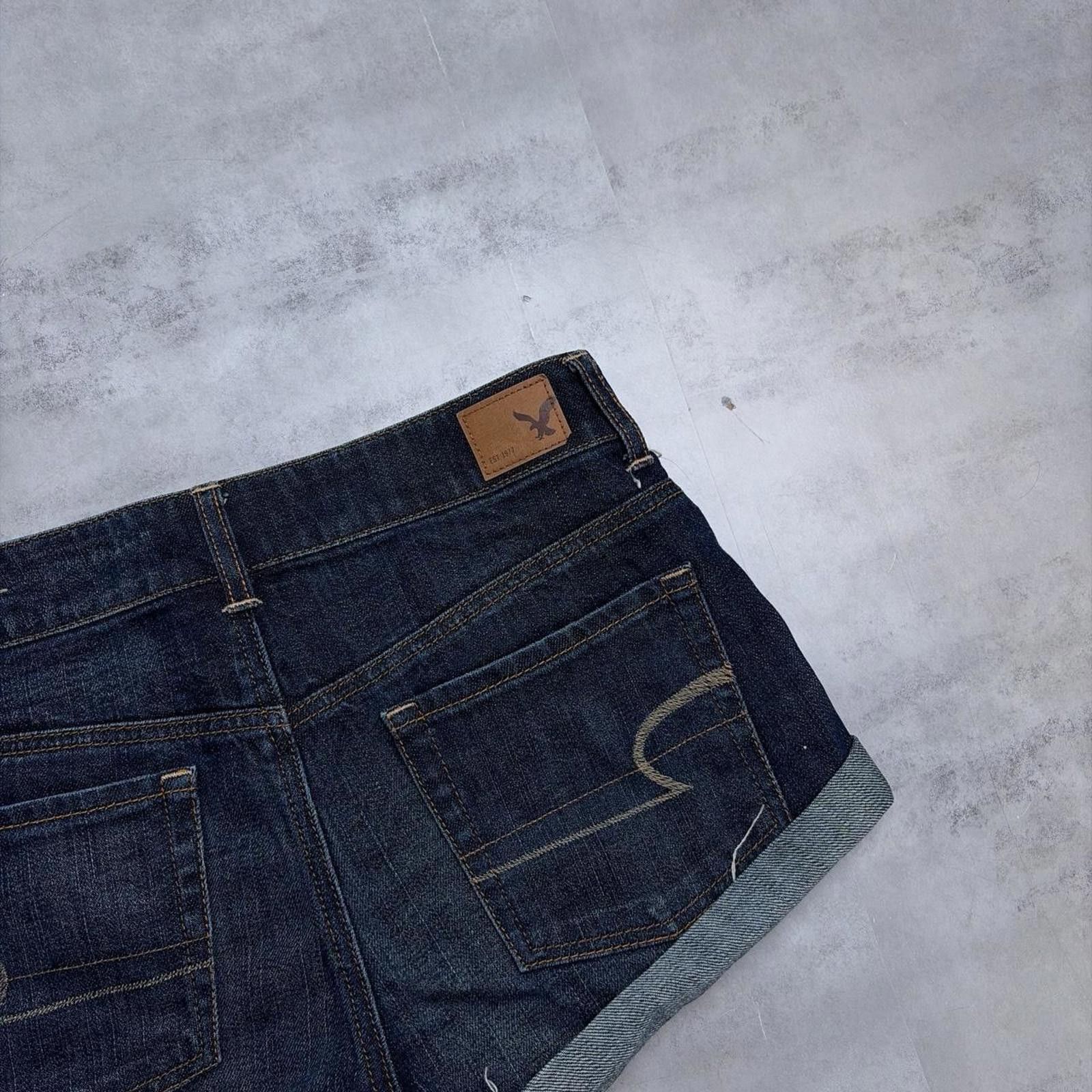American Eagle Outfitters Y2K Dark Wash American Eagle Grunge Mini Denim Shorts Size 30" / US 8 / IT 44 - 3 Thumbnail