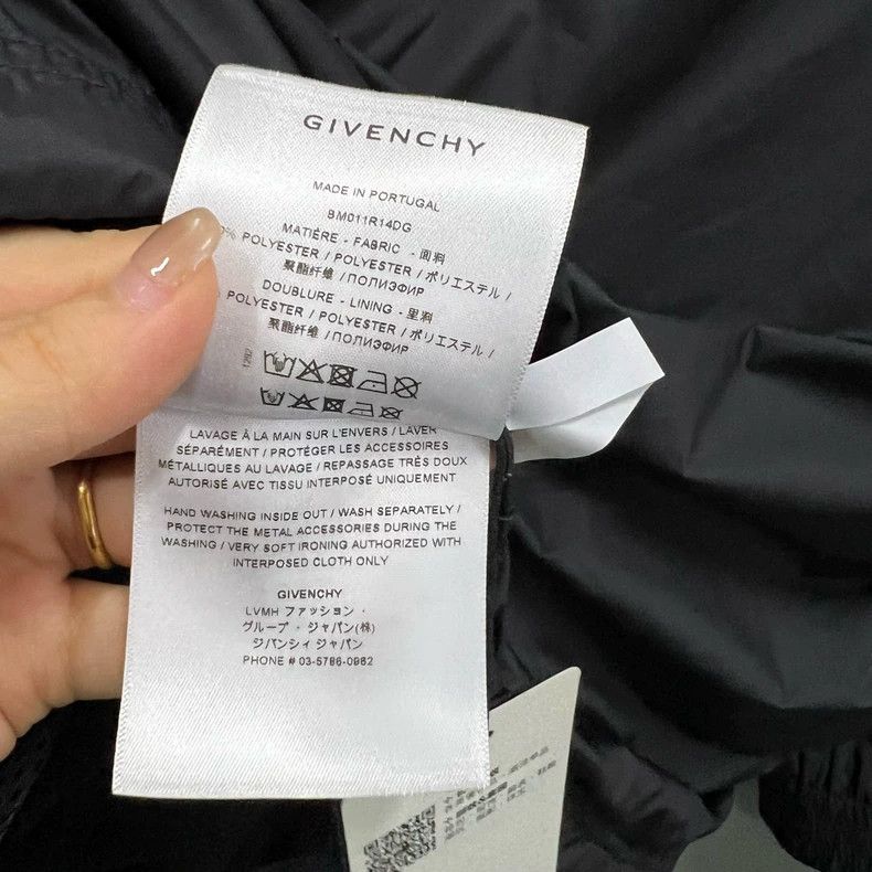 Givenchy Givenchy Black Side Letter Zip-up Jacket, Size 48 Size US L / EU 52-54 / 3 - 3 Thumbnail