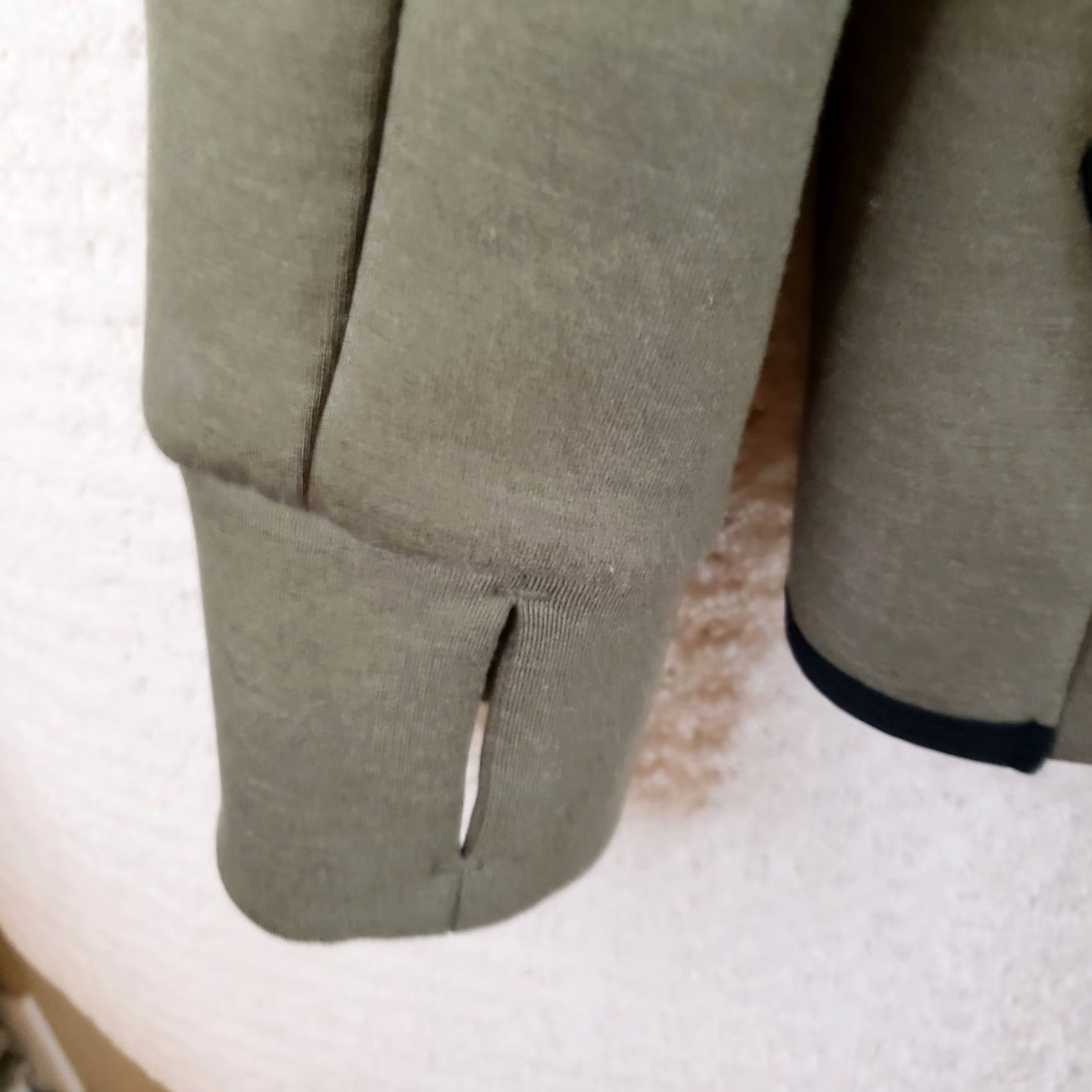 Champion Champion Men's Full Zip Hoodie L Green Thumb Holes Sleeves Nike, wait - no. Size US L / EU 52-54 / 3 - 5 Thumbnail
