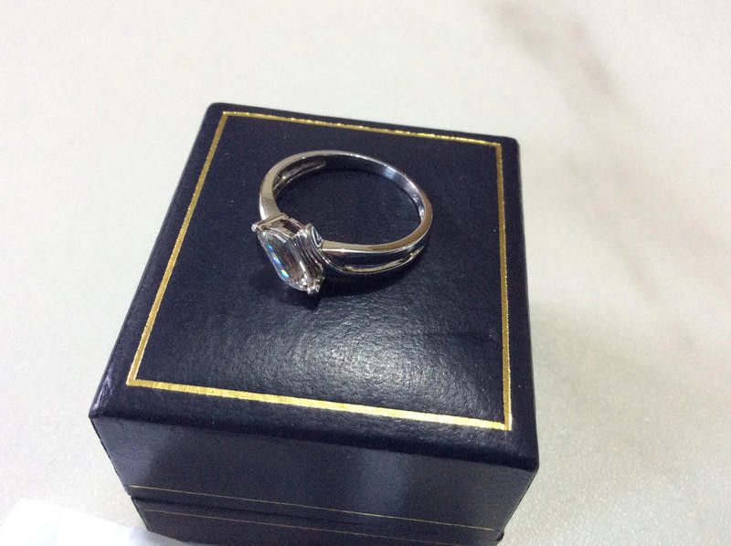 Designer 9Ct white gold 2.3g ring size O Size ONE SIZE - 4 Thumbnail