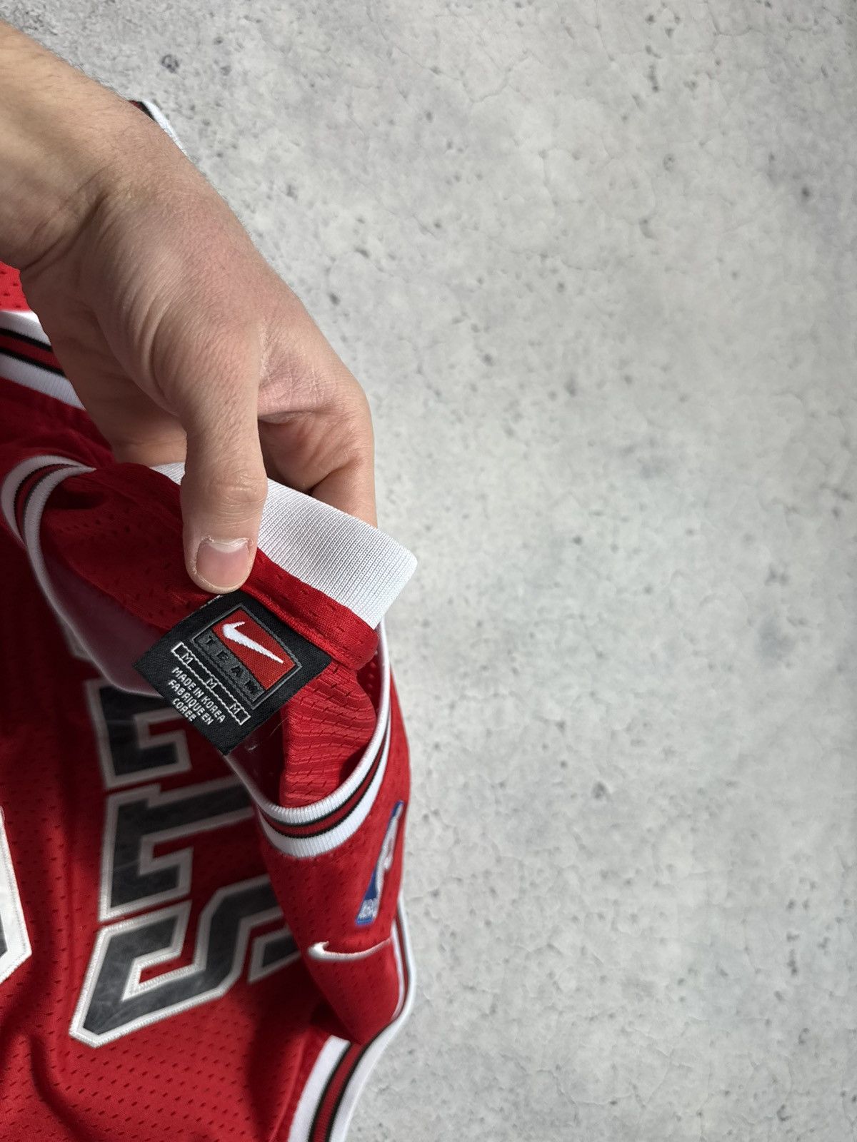 Jordan Brand Nike Vintage NBA Jersey Jordan #23 Length +2 Chicago Bulls Size US M / EU 48-50 / 2 - 7 Thumbnail