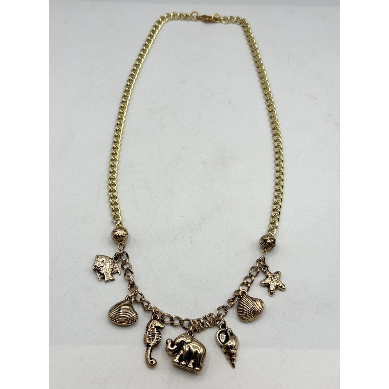 Vintage Vintage gold tone Sealife jungle charm necklace Size ONE SIZE - 4 Thumbnail