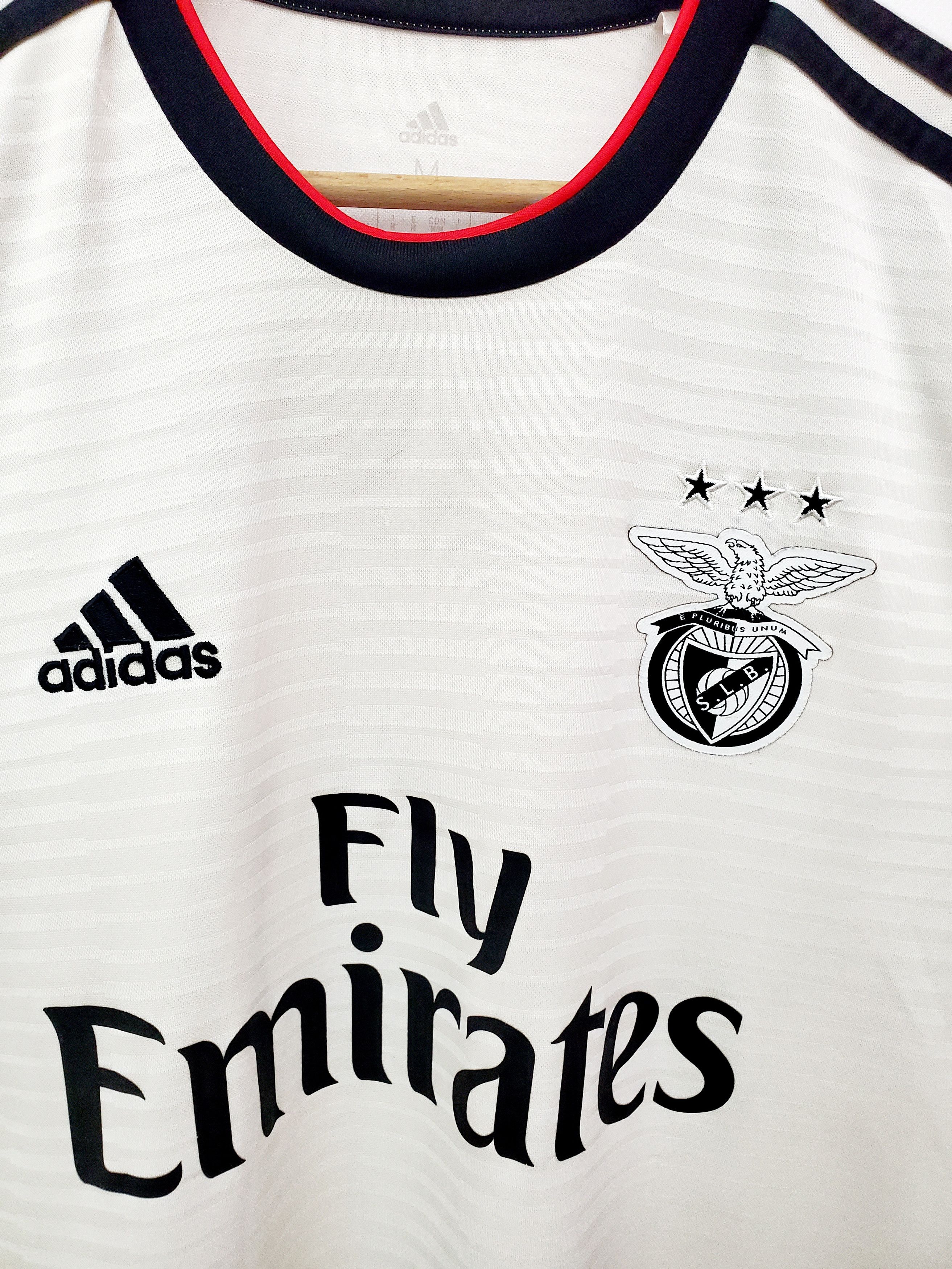 Other BENFICA LISBON 2018/2019 AWAY FOOTBALL SHIRT JERSEY SIZE M Size US M / EU 48-50 / 2 - 2 Thumbnail