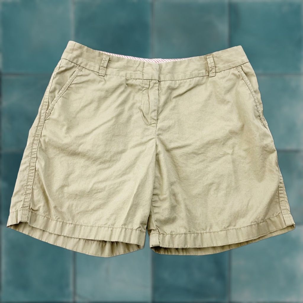 J.Crew J.Crew Shorts Womens 6 Khaki Beige Chino Size 28" / US 6 / IT 42 - 1 Thumbnail