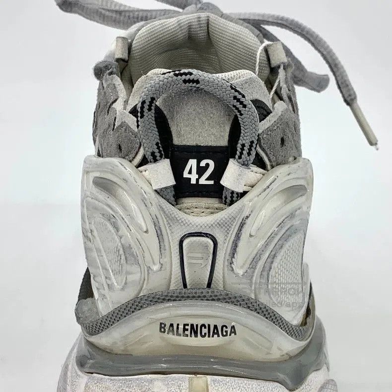 Balenciaga Balenciaga Runner Casual Sneakers in Gray. Size US 10 / EU 43 - 5 Thumbnail