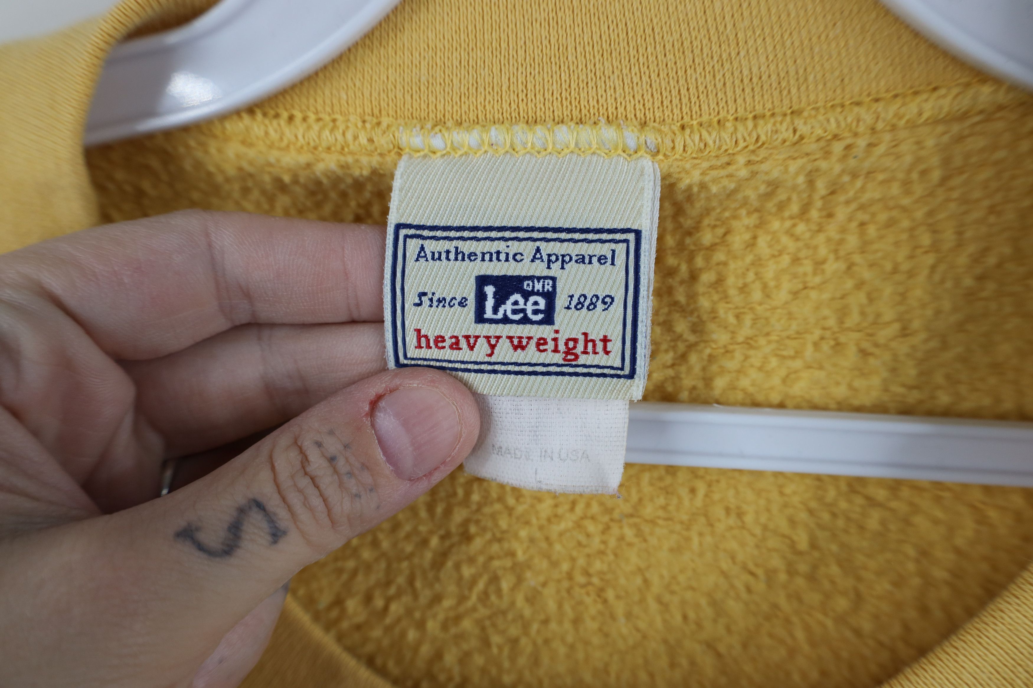 Vintage Vintage 90s Hanging Around Up North Michigan Bear Sweatshirt Size L / US 10 / IT 46 - 9 Thumbnail