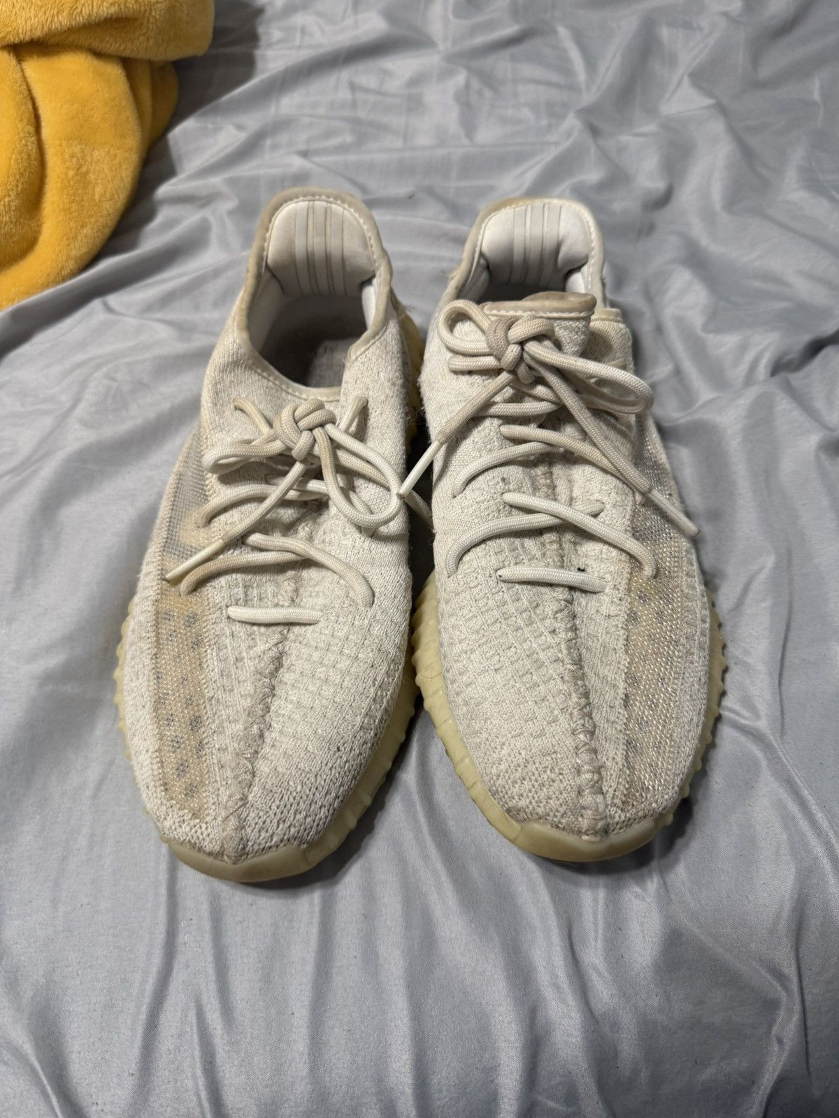 Yeezy Yeezy 350 v2 Bone Size US 9.5 / EU 42-43 - 1 Thumbnail