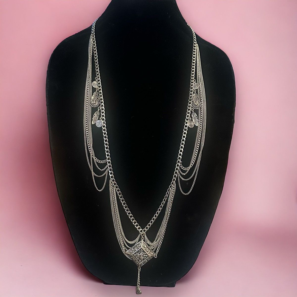 Other Long multi strand silver tone draped charm necklace Size ONE SIZE - 1 Thumbnail