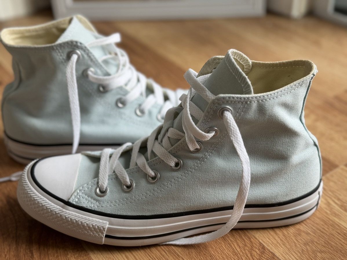 Converse Converse All Stars High Tops NWOT Size US 8 / IT 38 - 10 Thumbnail