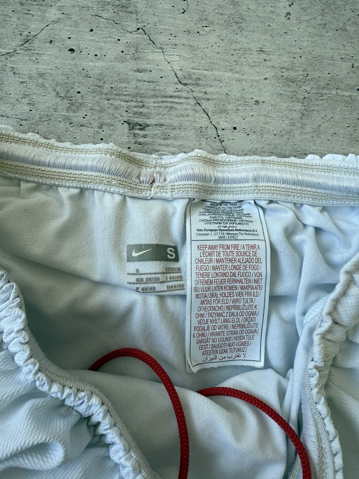 Nike × Vintage Nike Arsenal Vintage 2007/2008 Away Shorts Size US 29 - 6 Thumbnail