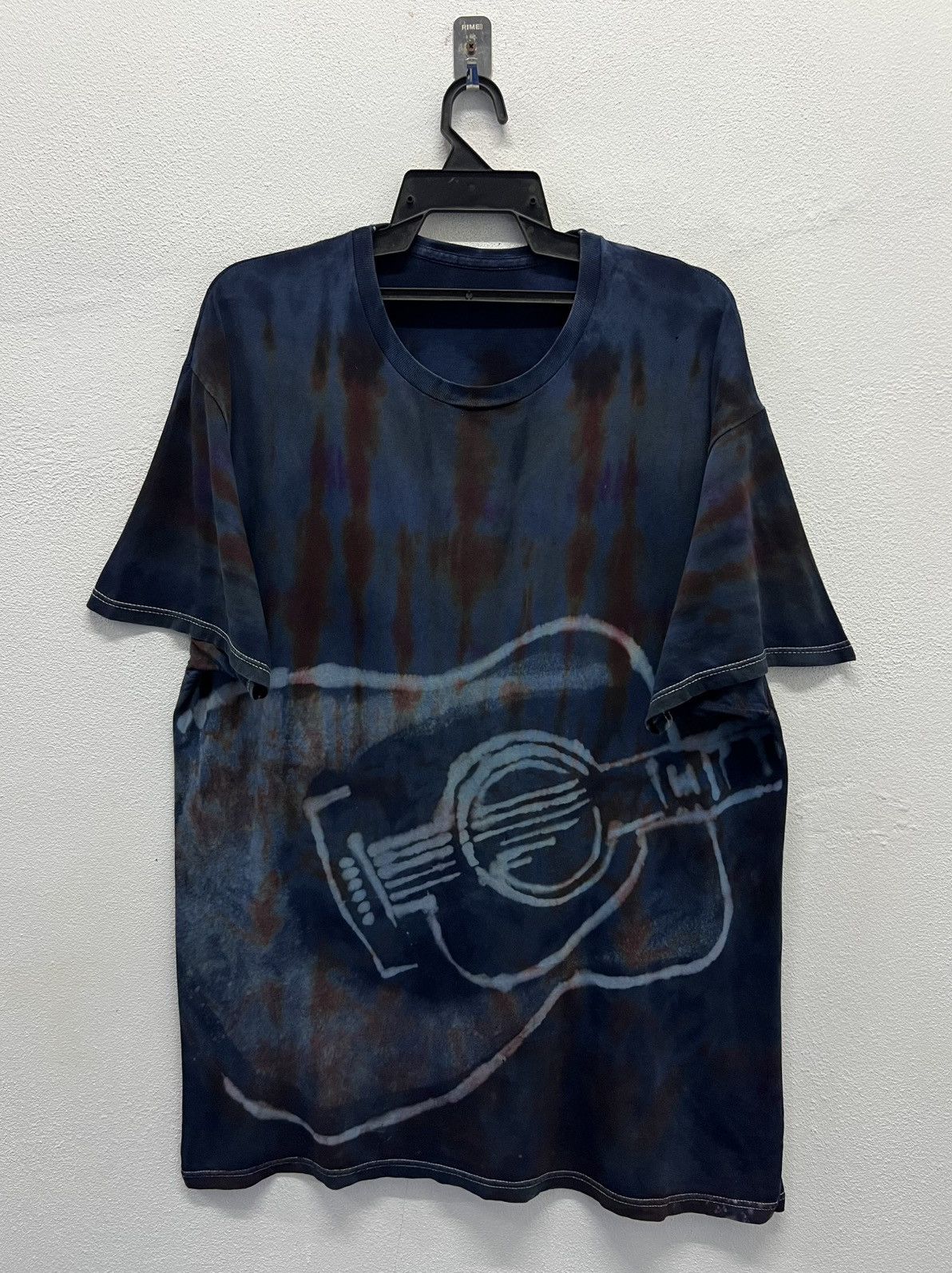 Vintage VINTAGE SIMPLE GUITAR ART TEE SHIRT Size US L / EU 52-54 / 3 - 1 Thumbnail