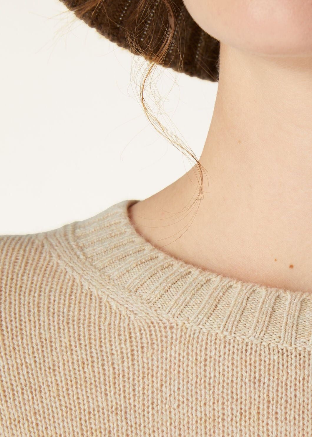 Loro Piana o1w1db10825 FAO5747 Cellio Crewneck Sweater in Beige Size XS / US 0-2 / IT 36-38 - 3 Thumbnail