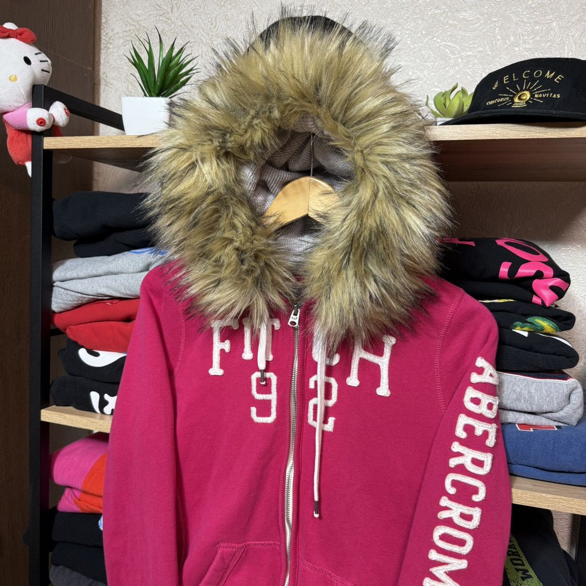Abercrombie & Fitch 📌 Crazy Y2K Abercrombie & Fitch Y2K Faux Fur Zip-Hoodie Size M / US 6-8 / IT 42-44 - 2 Thumbnail