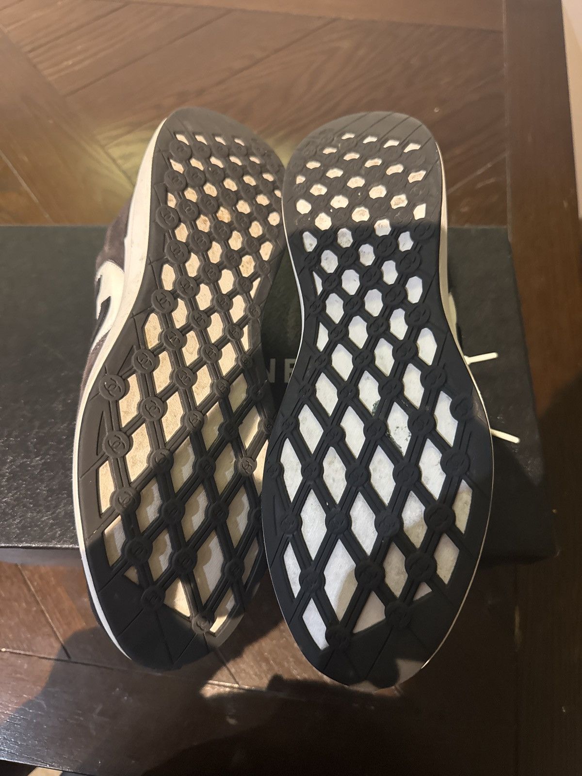 Chanel Chanel Runners Size US 10.5 / EU 43-44 - 4 Thumbnail