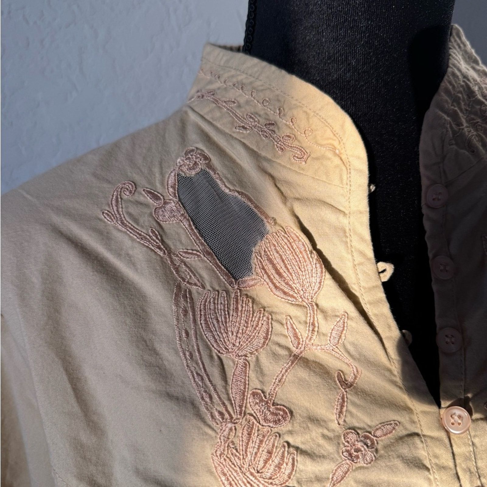 Miles New York Embroidered Beige Women Cotton Blouse peek a boo mesh Size XL / US 12-14 / IT 48-50 - 2 Thumbnail