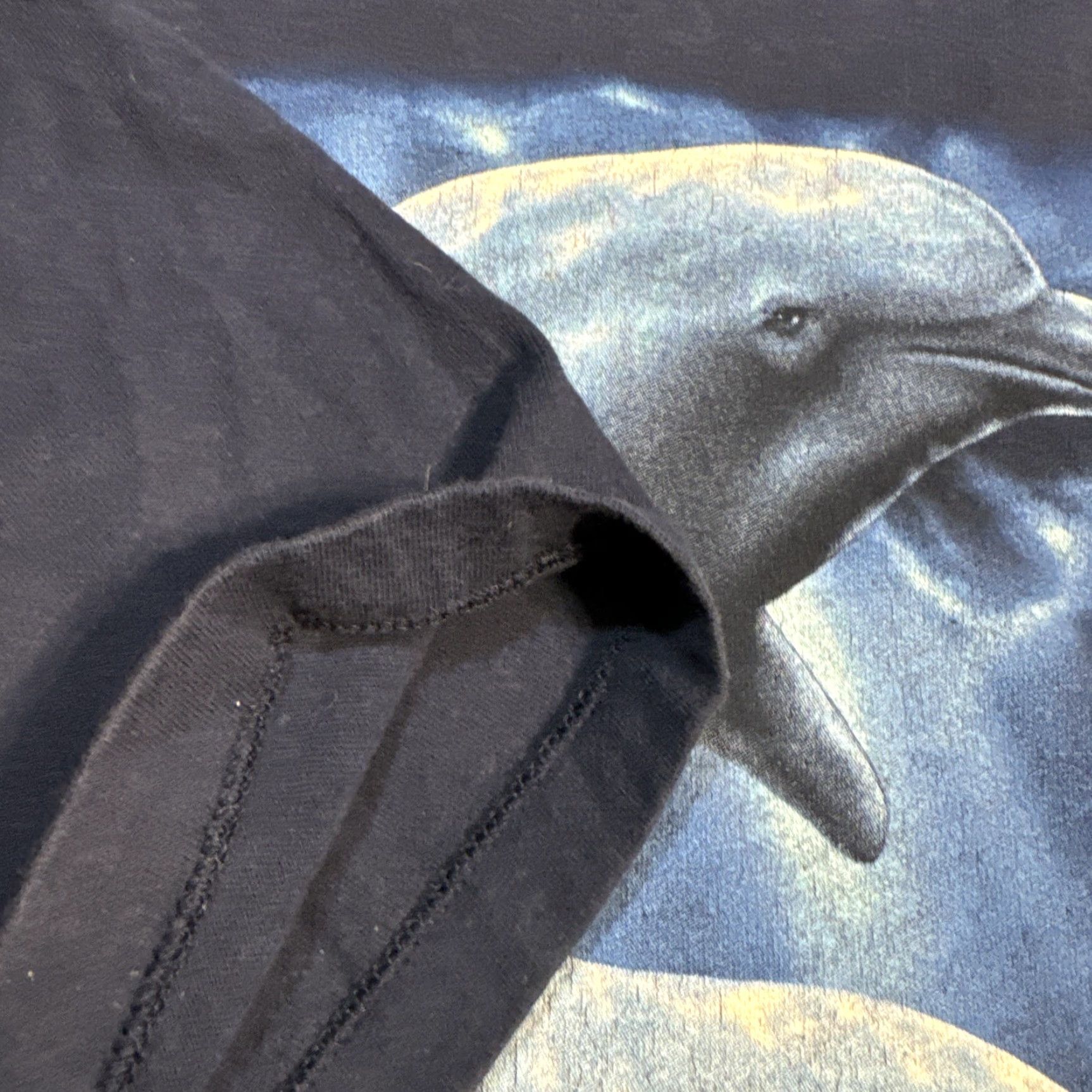 Vintage VINTAGE 90s Dolphins Ocean Fish Nature Animal T-Shirt Large Wild Wear Men L Blue Shirt 90s Mens Size US L / EU 52-54 / 3 - 7 Thumbnail