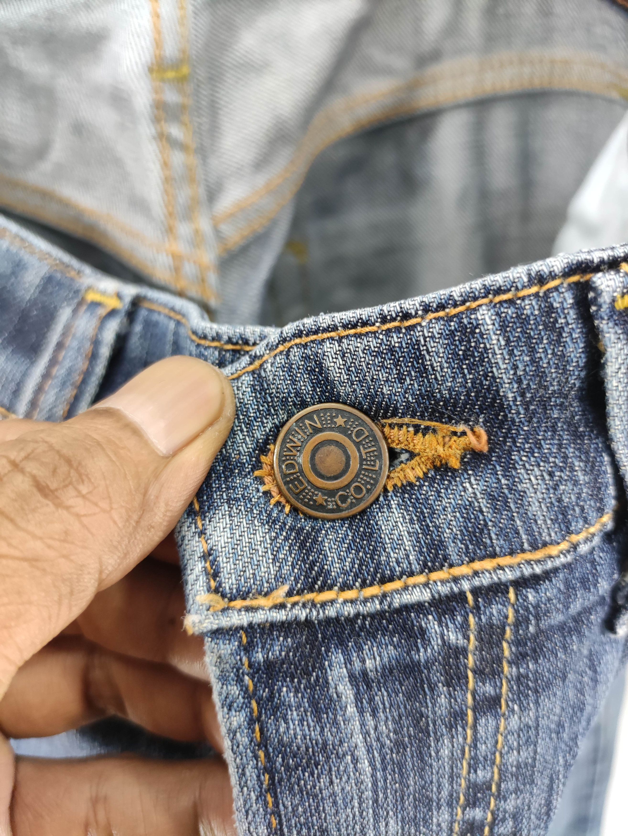 Wrangler Vintage Wrangle 403 Soft-Flex Distressed Denim Jeans Size US 30 / EU 46 - 14 Thumbnail