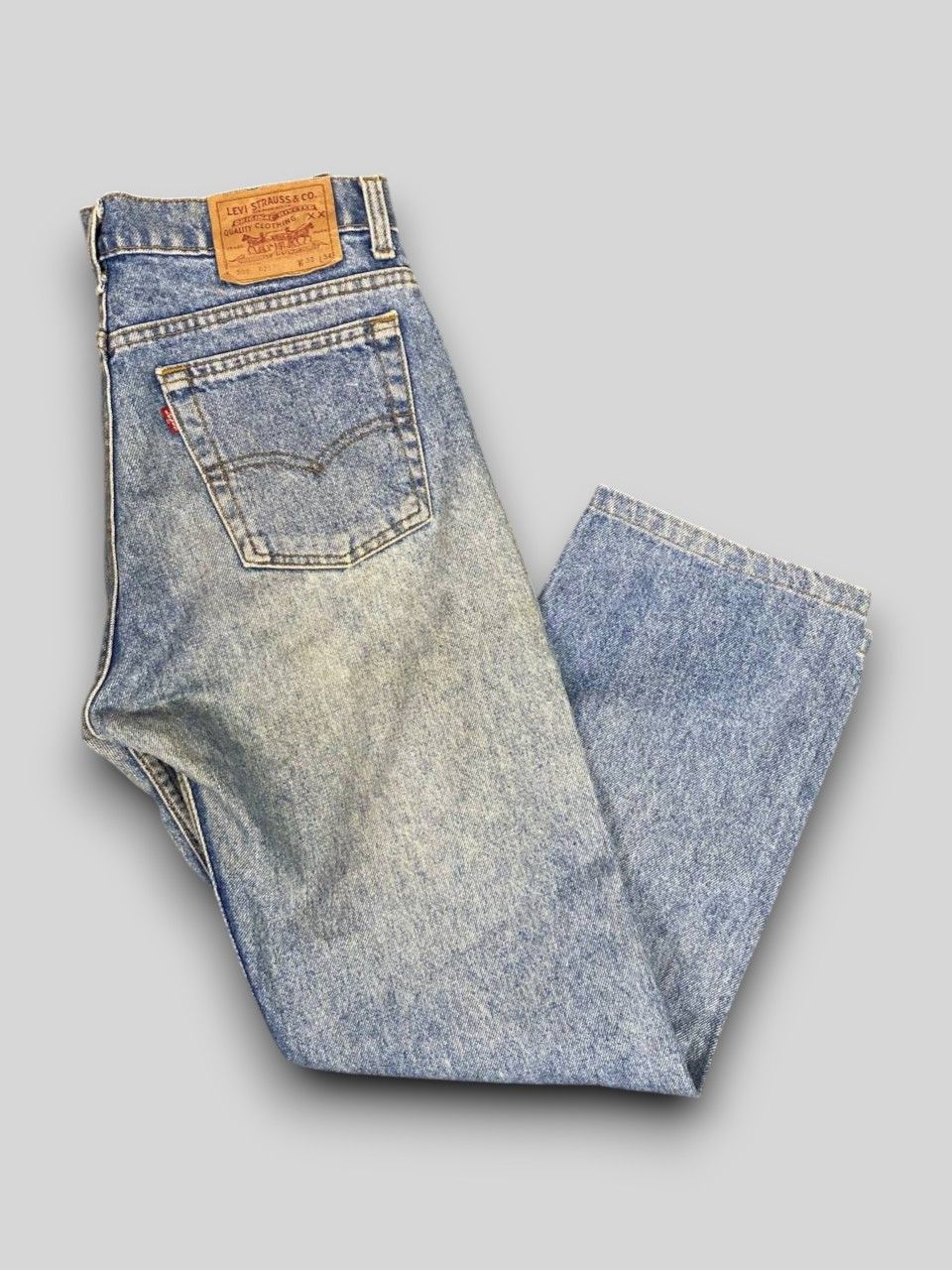 Levi's vintage levis 505 medium wash denim nice design Size US 32 / EU 48 - 1 Thumbnail