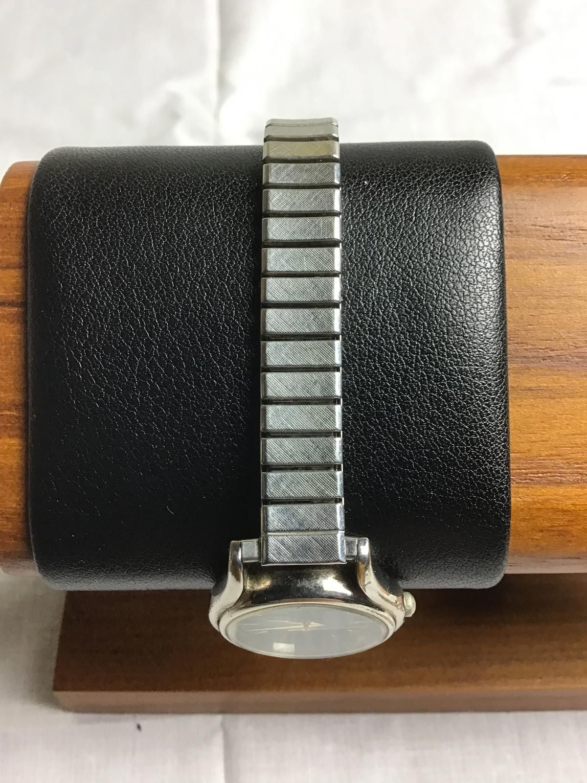 Seiko Seiko Classic Black Dial Stainless Steel Watch V401-4661 R2 Size ONE SIZE - 2 Thumbnail