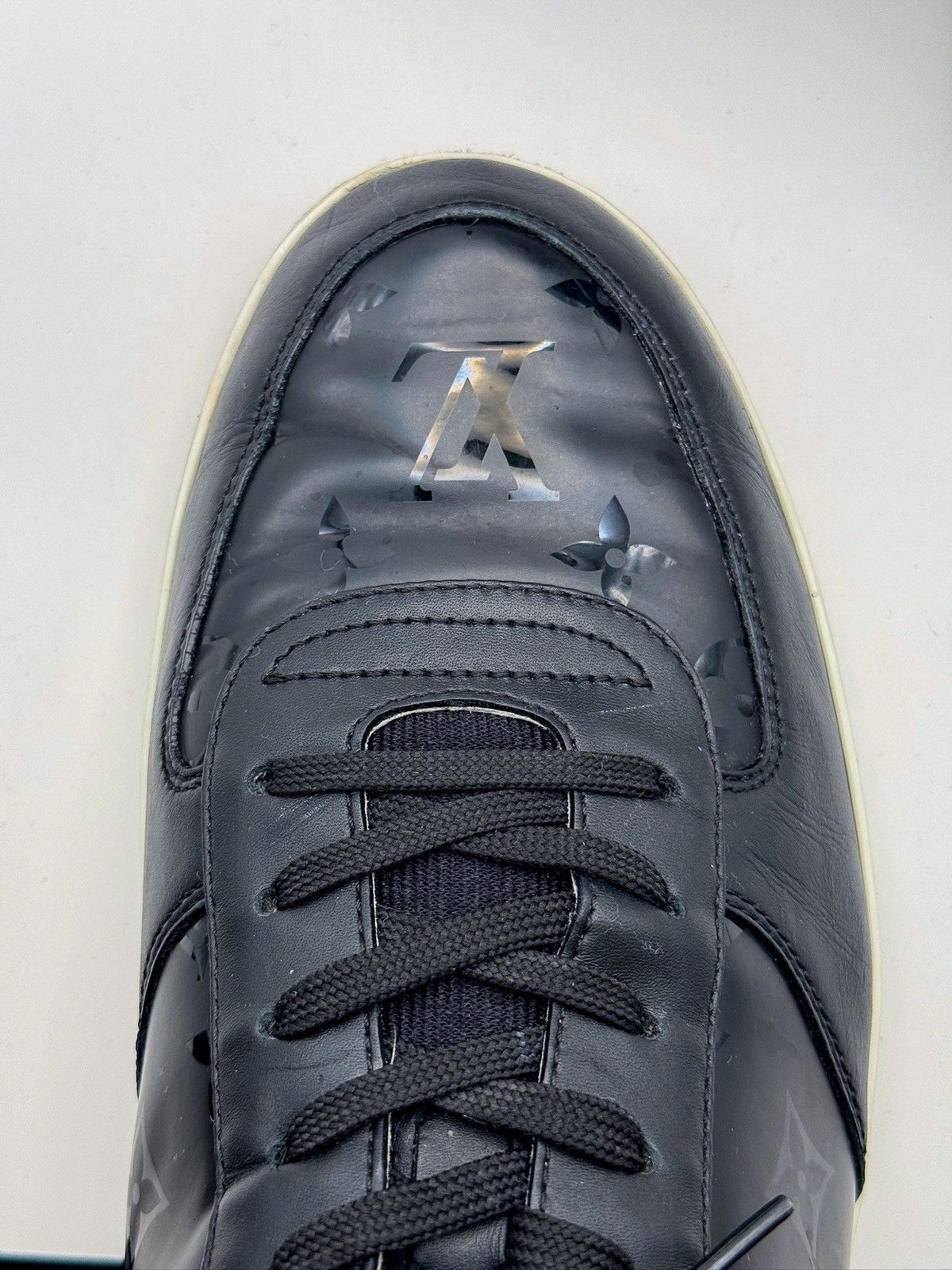 Louis Vuitton Louis Vuitton Rivoli Monogram Leather Sneakers Size US 11 / EU 44 - 5 Thumbnail