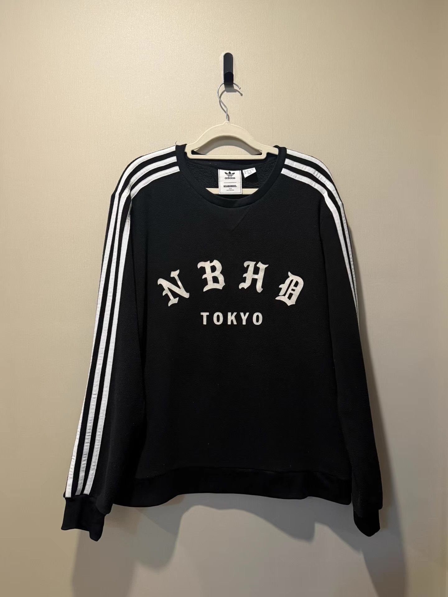 Neighborhood NEIGHBORHOOD NH CREW × adidas Neck Sweatshirt。Ｑ20 Size US M / EU 48-50 / 2 - 1 Thumbnail
