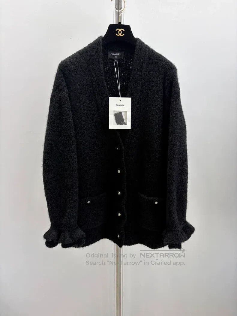 Chanel Chanel Black lotus leaf sleeve cashmere cardigan coat Size S / US 4 / IT 40 - 1 Thumbnail