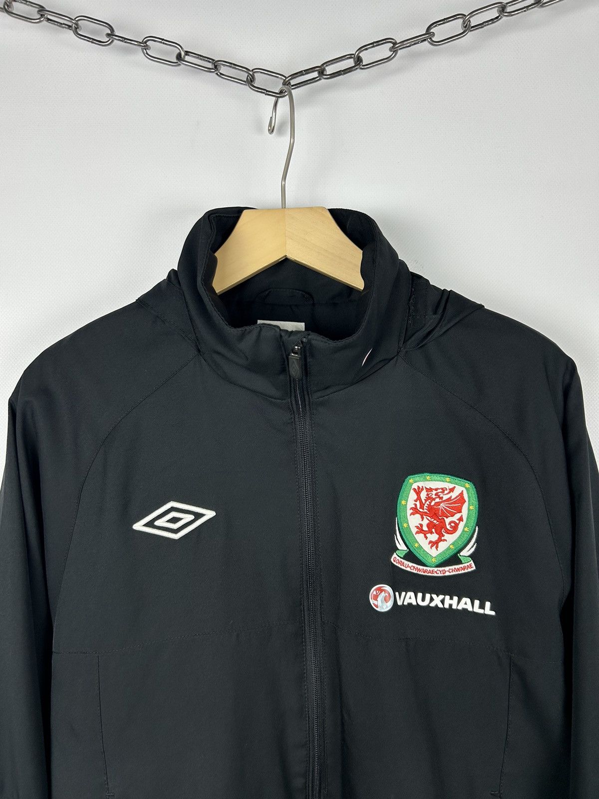 Umbro Umbro Wales Soccer Football Nylon Jacket Size M Black Size US M / EU 48-50 / 2 - 2 Thumbnail