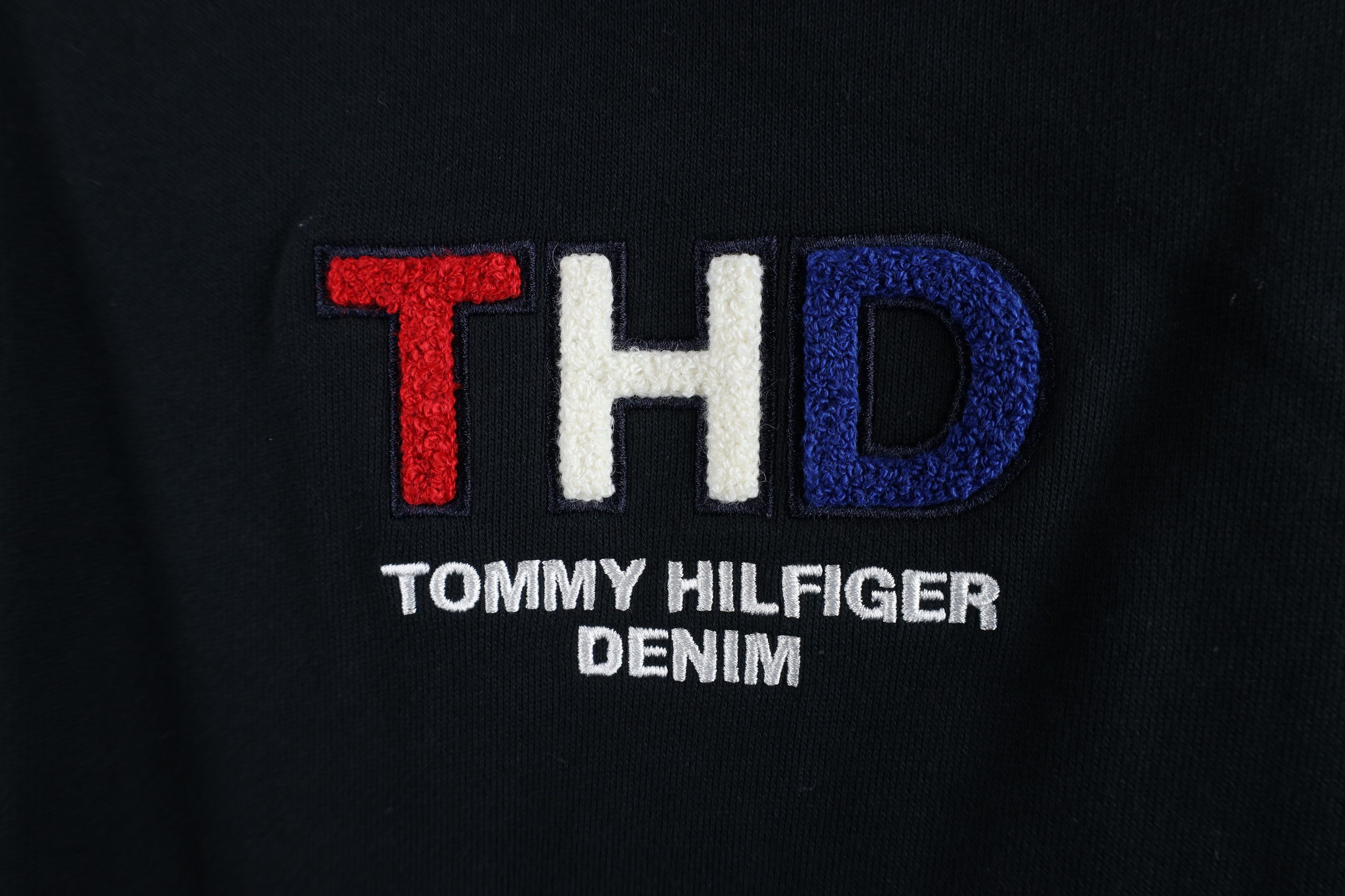 Tommy Hilfiger × Vintage Vintage Y2K Tommy Hilfiger Out Felt Patch Hoodie Sweatshirt Size US L / EU 52-54 / 3 - 6 Thumbnail