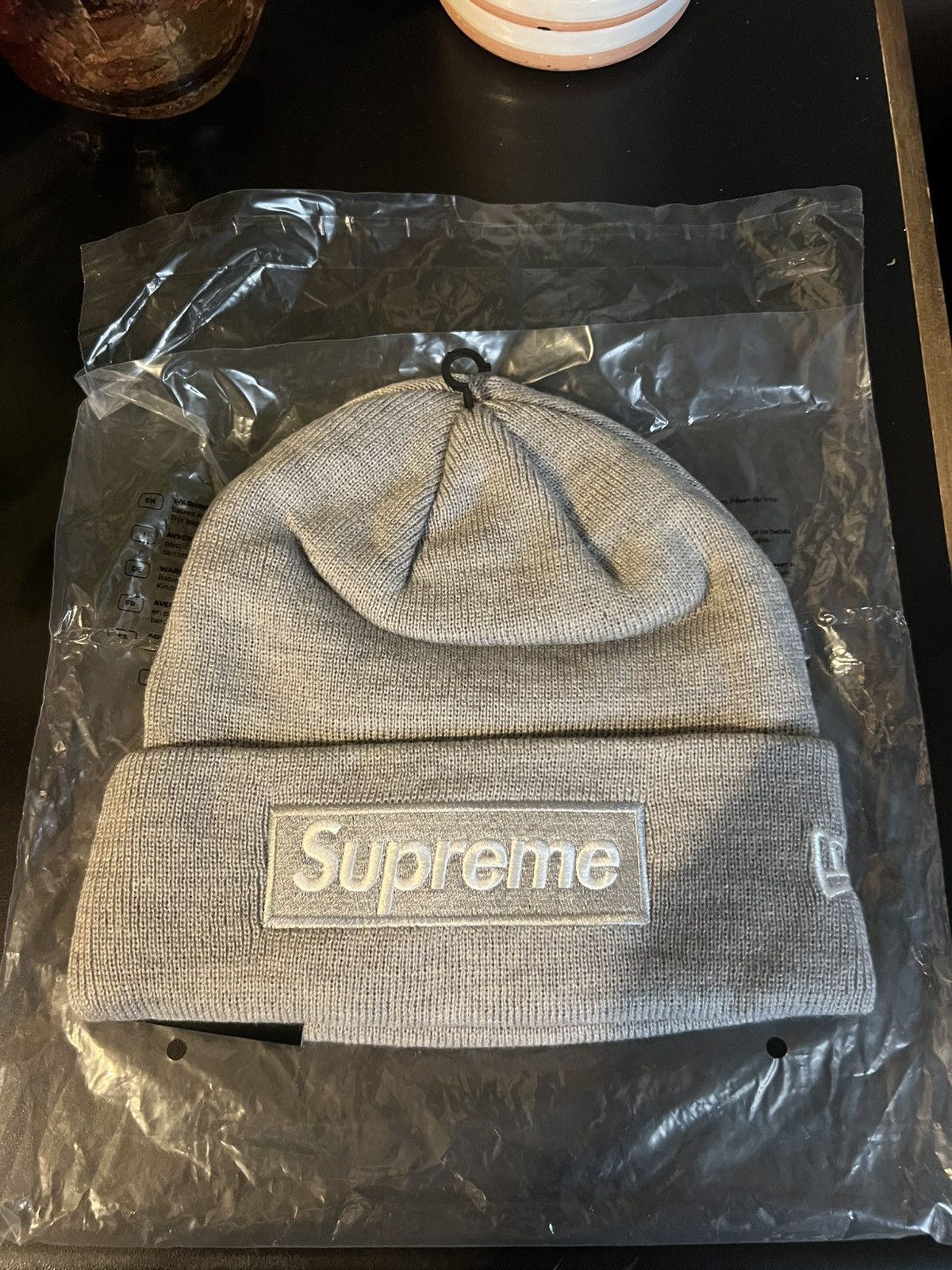 Supreme Supreme New Era Box Logo Beanie Grey FW24 Size ONE SIZE - 1 Thumbnail