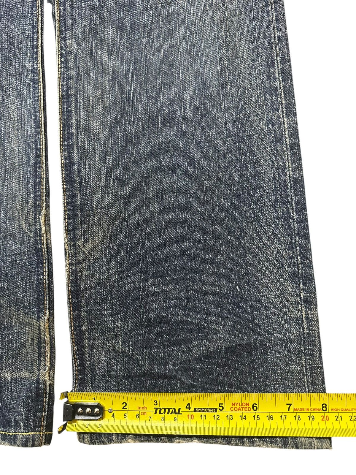 Japanese Brand Vintage Japanese Brand Blue Faded Wash Style Loose Jeans Size US 32 / EU 48 - 17 Thumbnail