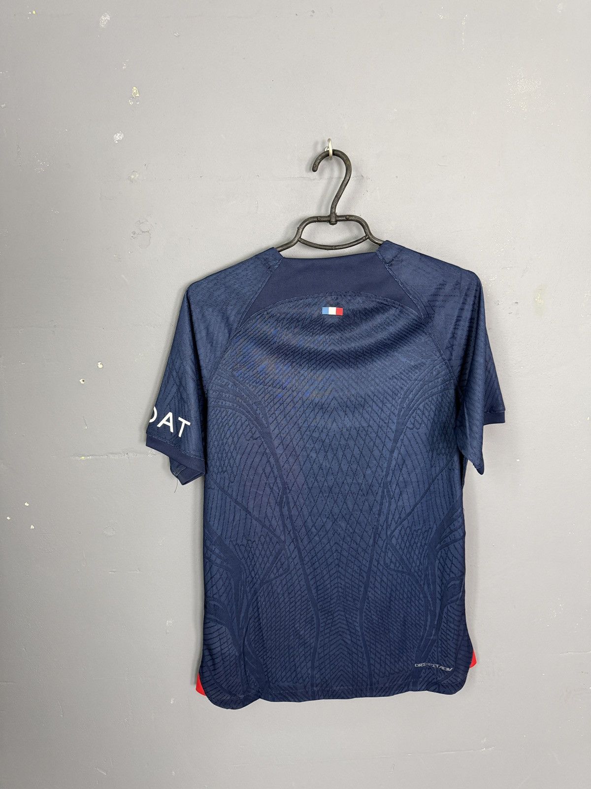 Jordan Brand Nike PSG Jersey 2023/24 Medium Player Authentic Size US L / EU 52-54 / 3 - 8 Thumbnail