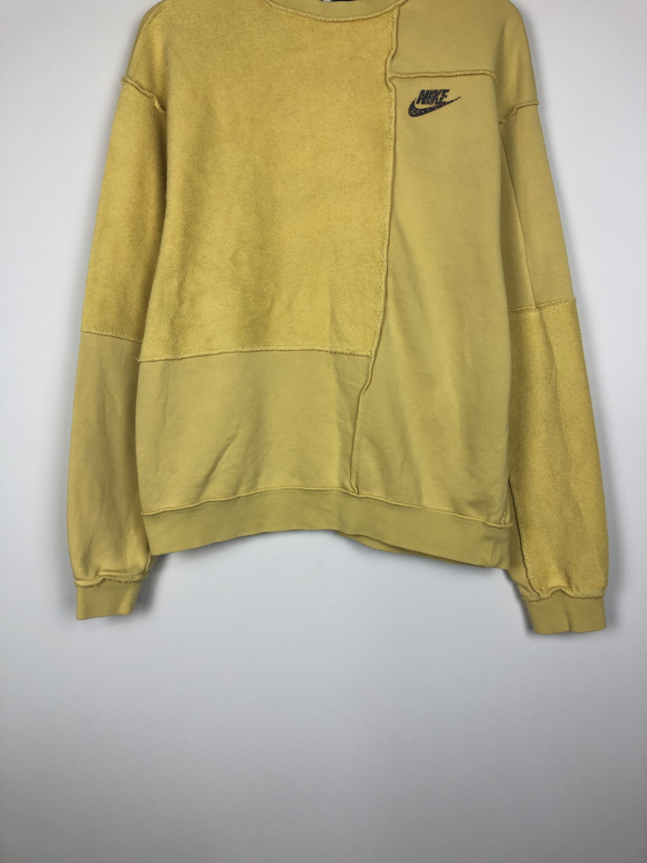 Nike Nike Assymetric Sweatshirt Crewneck Spellout Yellow size S Size US S / EU 44-46 / 1 - 3 Thumbnail