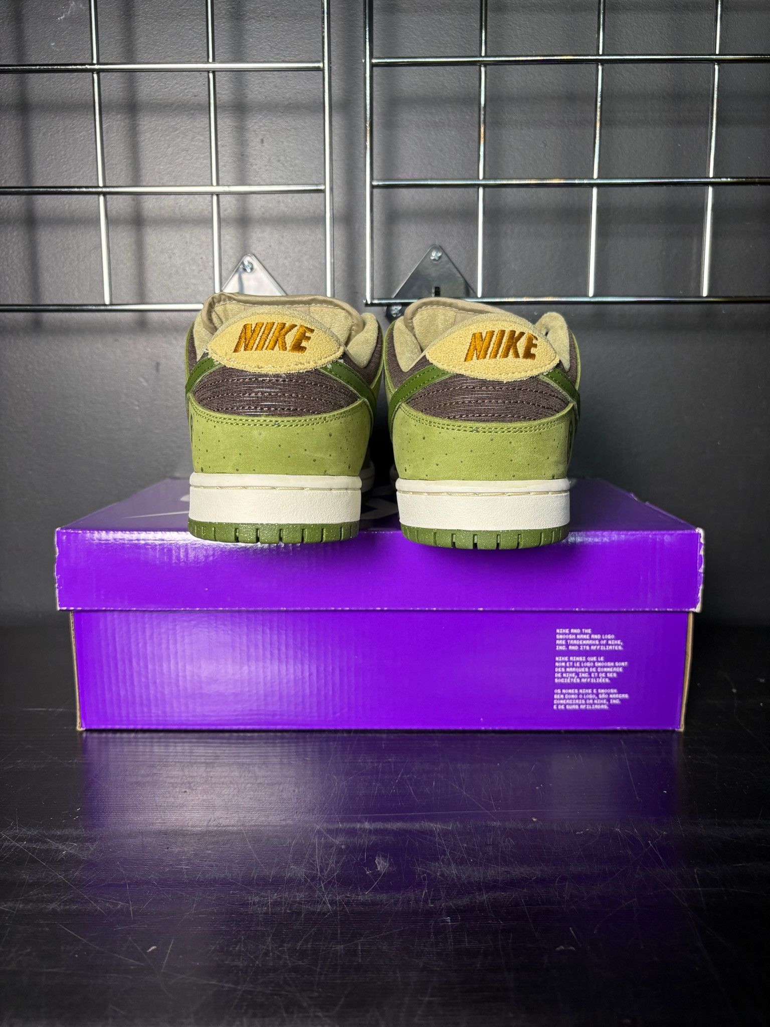 Nike Nike SB Dunk Low x Yuto Horigome "Matcha" - Size 8.5 Size US 8.5 / EU 41-42 - 3 Thumbnail