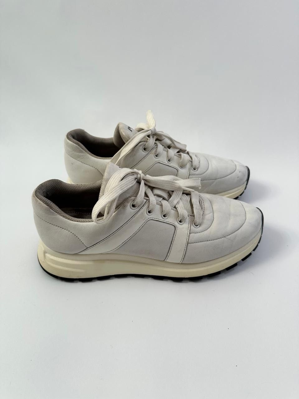 Prada Prada White Leather Low Top Sneakers Size 6.5 UK/ 7 US Size US 7.5 / EU 40-41 - 2 Thumbnail
