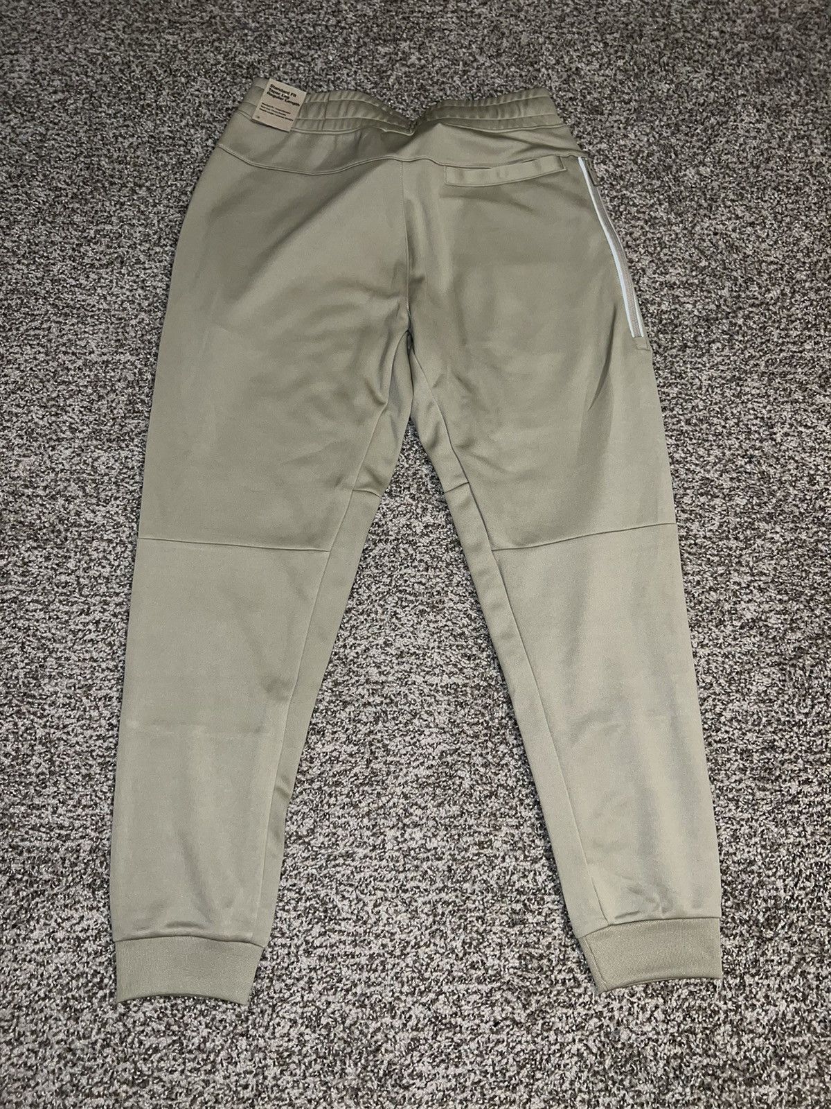 Nike Nike Tapered Pants Tan Size Medium Size US 34 / EU 50 - 3 Thumbnail