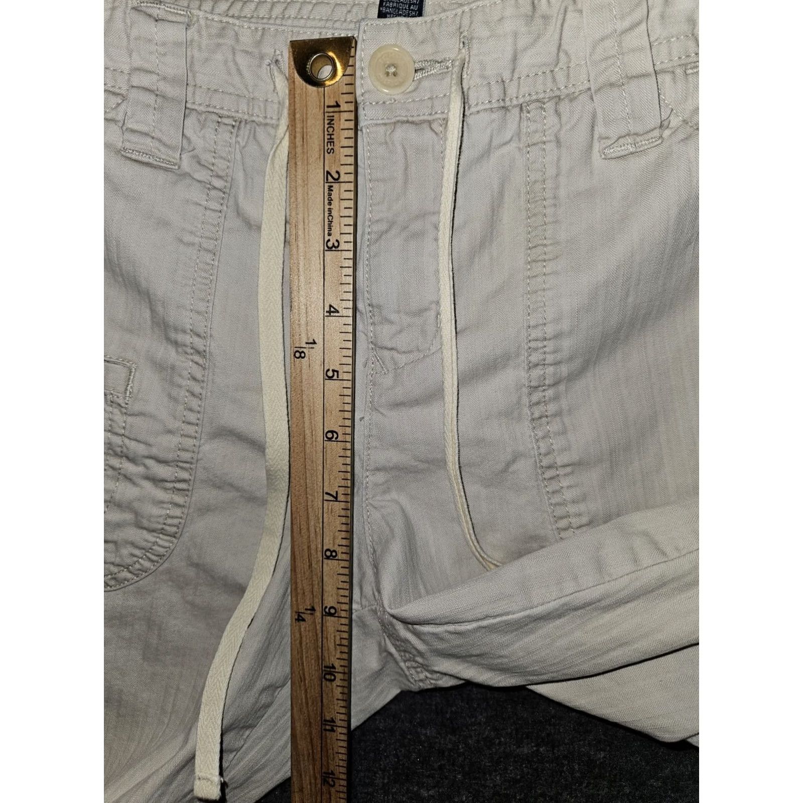 Tommy Hilfiger Tommy Hilfiger Capri Bermuda Shorts Women's 10 Ivory Roll Tab Flap Pocket Preppy Size 32" / US 10 / IT 46 - 4 Thumbnail