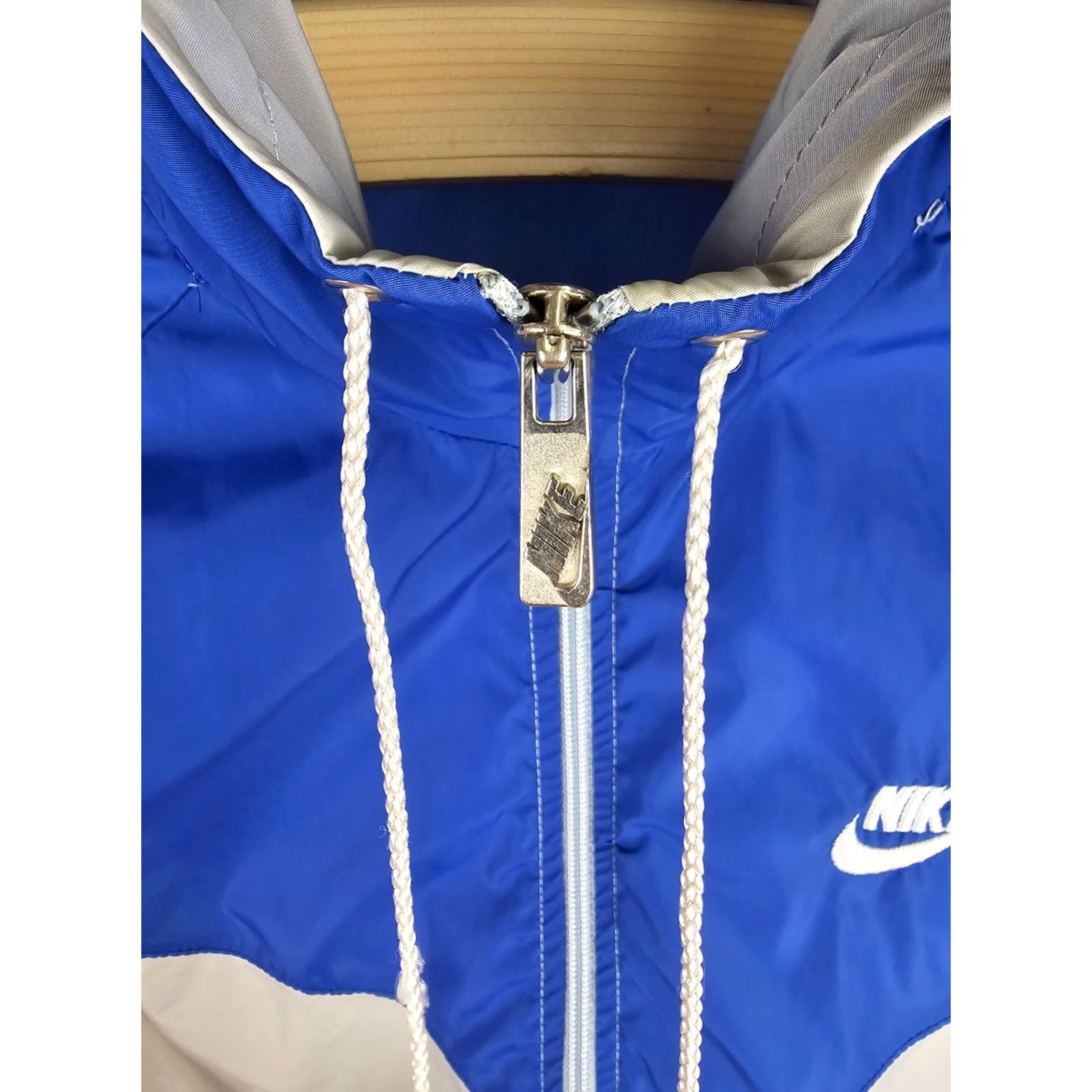 Nike VINTAGE Nike Windbreaker 2 Tones Track Top Jacket SZ MEDIUM Men Jacket Size US M / EU 48-50 / 2 - 7 Thumbnail