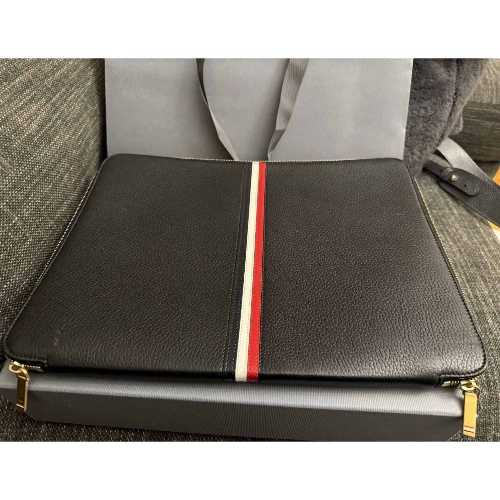 Thom Browne NWT Thom Browne $1500 Leather Portfolio Laptop Case, Italy Size ONE SIZE - 4 Thumbnail