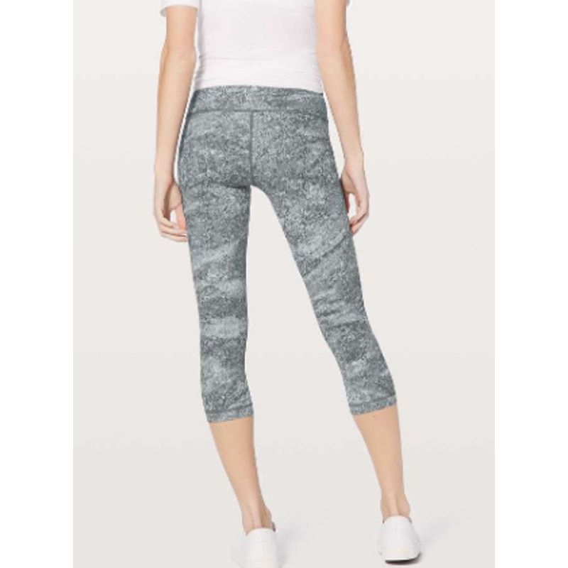 Lululemon Lululemon Wunder Under Crop (Hi-Rise) 21" Area Ice Grey SZ 6 Size 28" / US 6 / IT 42 - 2 Thumbnail
