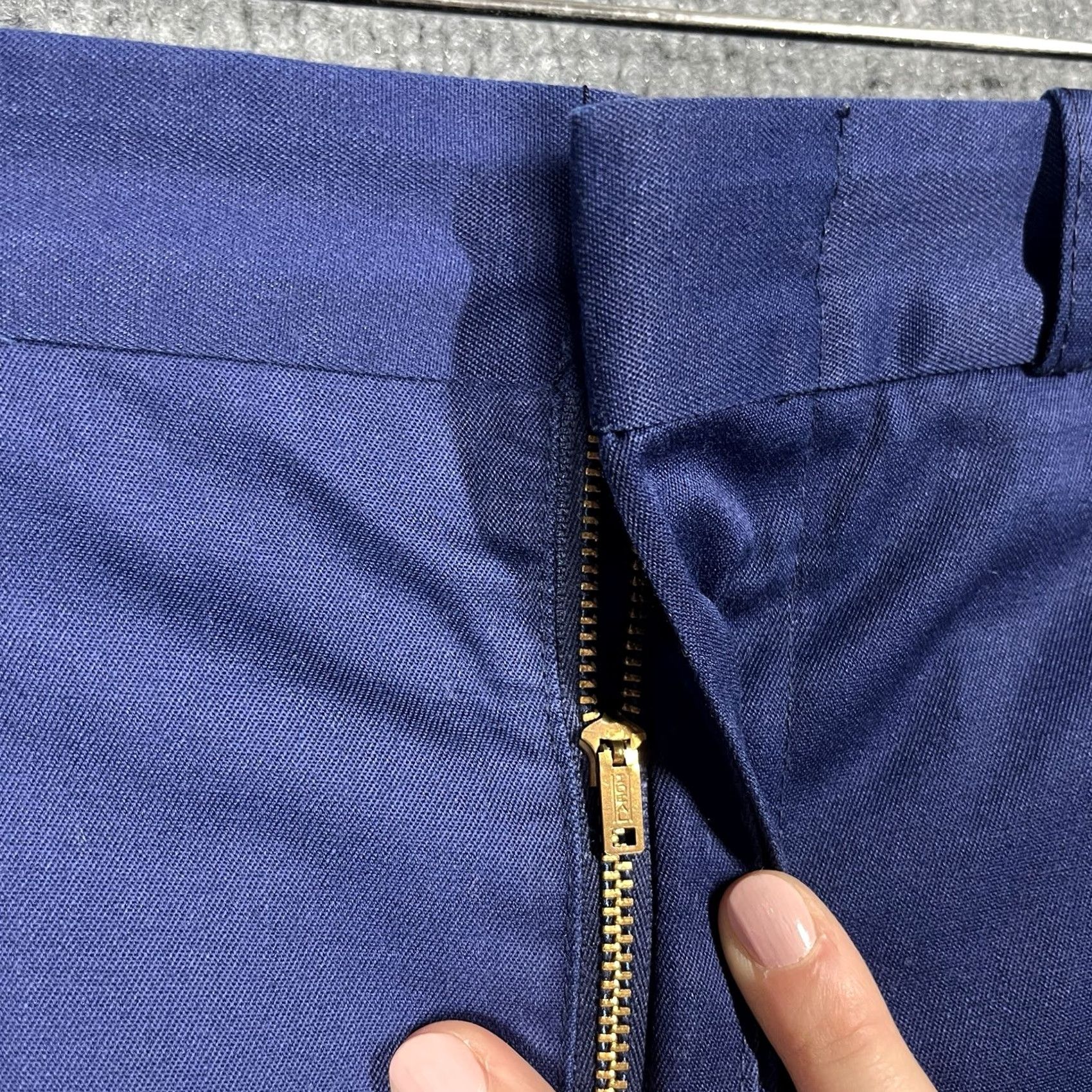 Vintage VINTAGE Coast Guard Shorts Mens Sz 33 USCG Creighton Vietnam Navy Blue Chino 60s 70s USA Mens Size US 33 - 4 Thumbnail