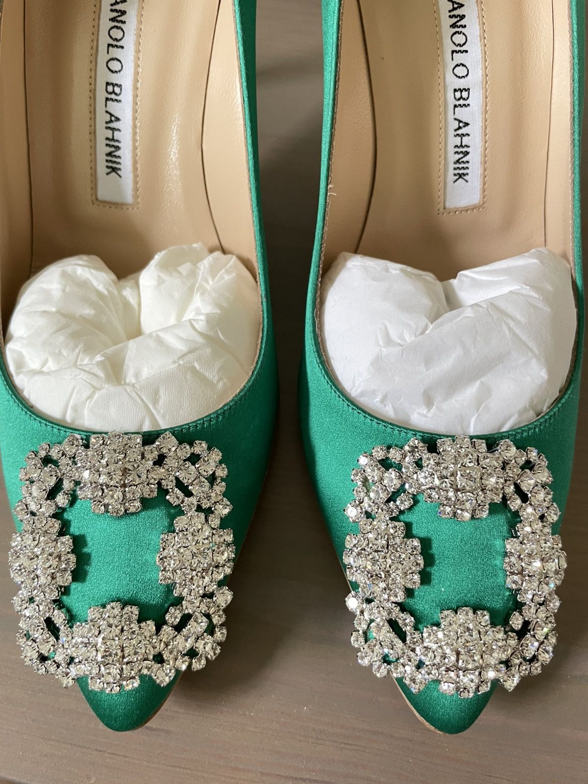Manolo Blahnik Manolo Blahnik Hangisi Satin Pumps in Green Size US 6.5 / IT 36.5 - 15 Thumbnail
