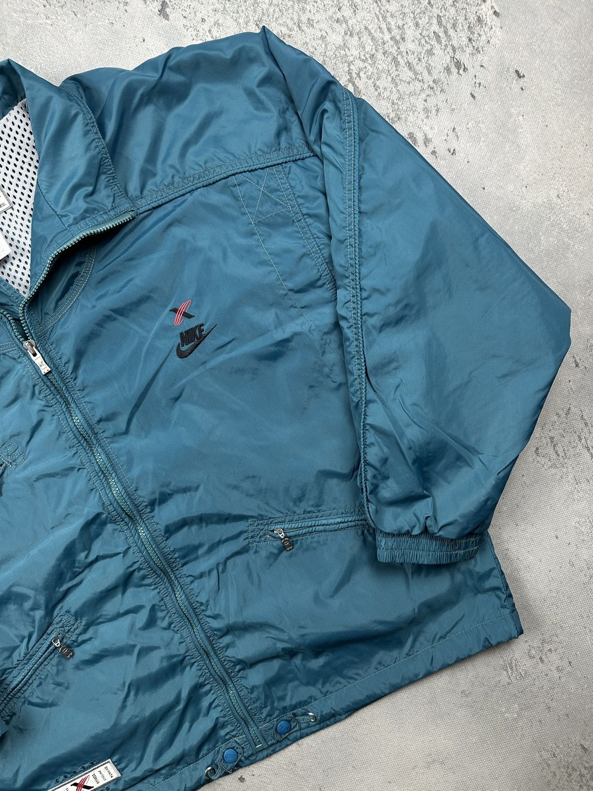 Nike Vintage Nike Cross Training Teal Mesh Lined Windbreaker 90s Size US L / EU 52-54 / 3 - 5 Thumbnail