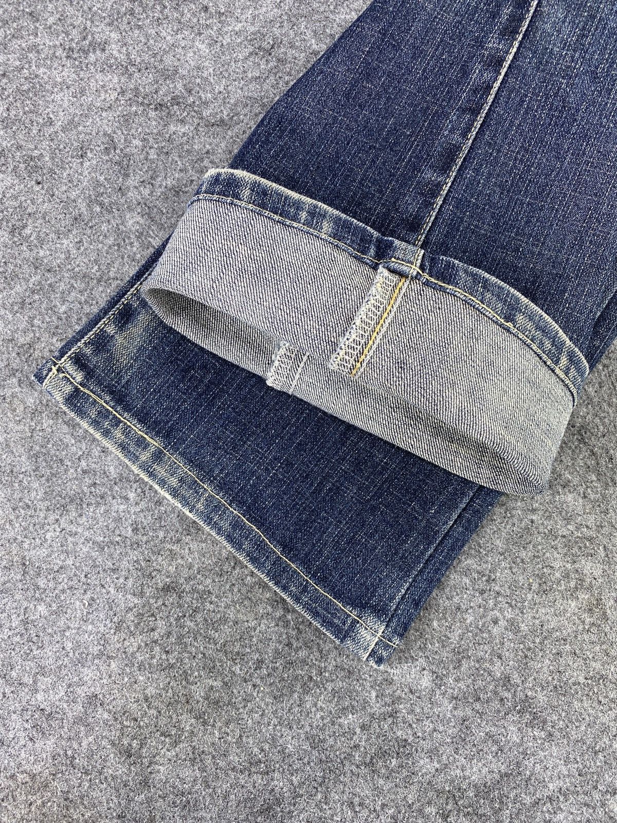 Edwin × Jean × Vintage Vintage Edwin Distressed Wash Flare Jeans - J1076 Size 26" / US 2 / IT 38 - 17 Thumbnail