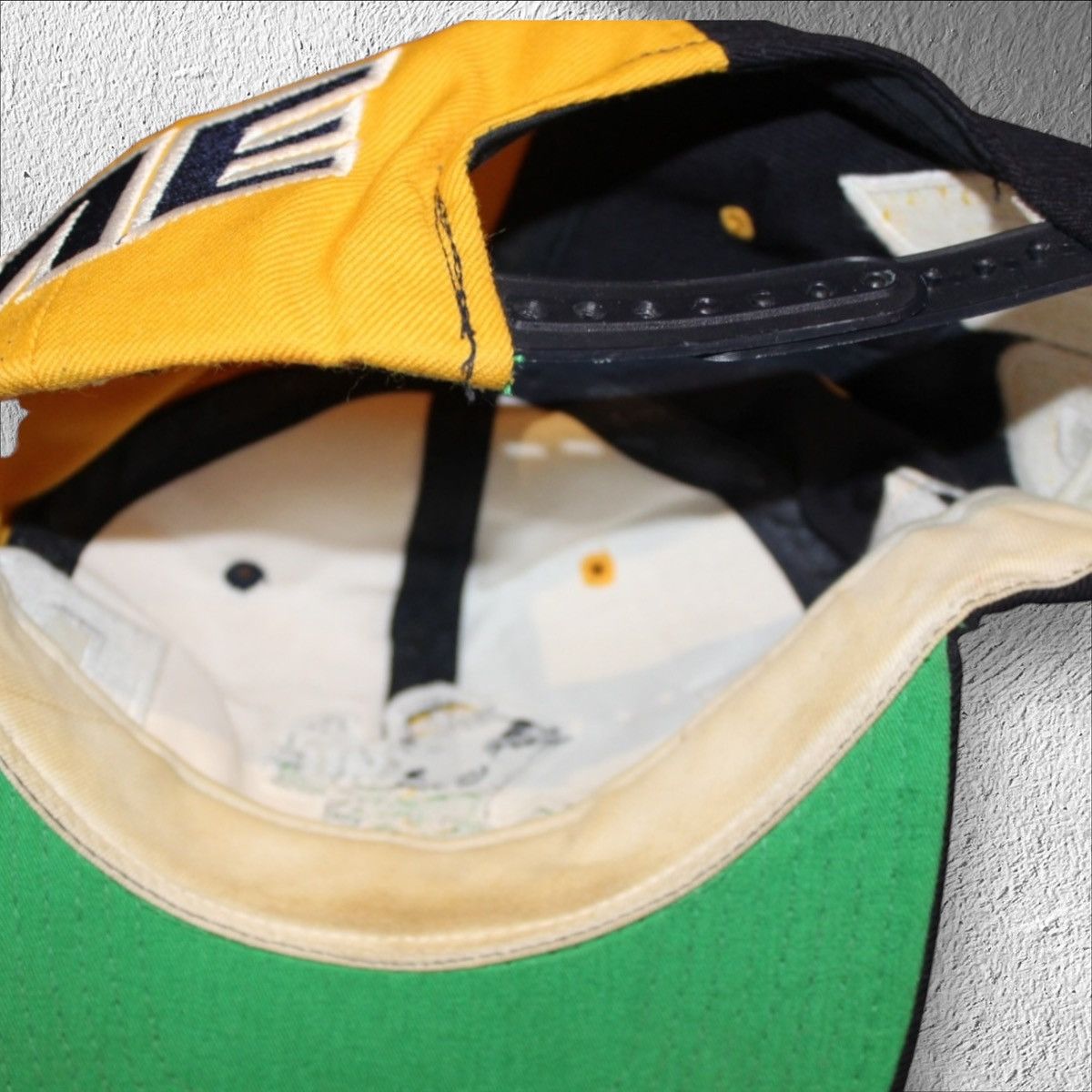 Vintage Vintage 90s Notre Dame Blockhead American Needle Snapback Size ONE SIZE - 5 Thumbnail