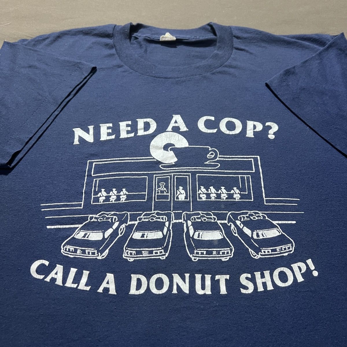 Vintage Vintage 80s Need a cop? Call a donut shop! Funny Humor Tee L Size US L / EU 52-54 / 3 - 1 Thumbnail