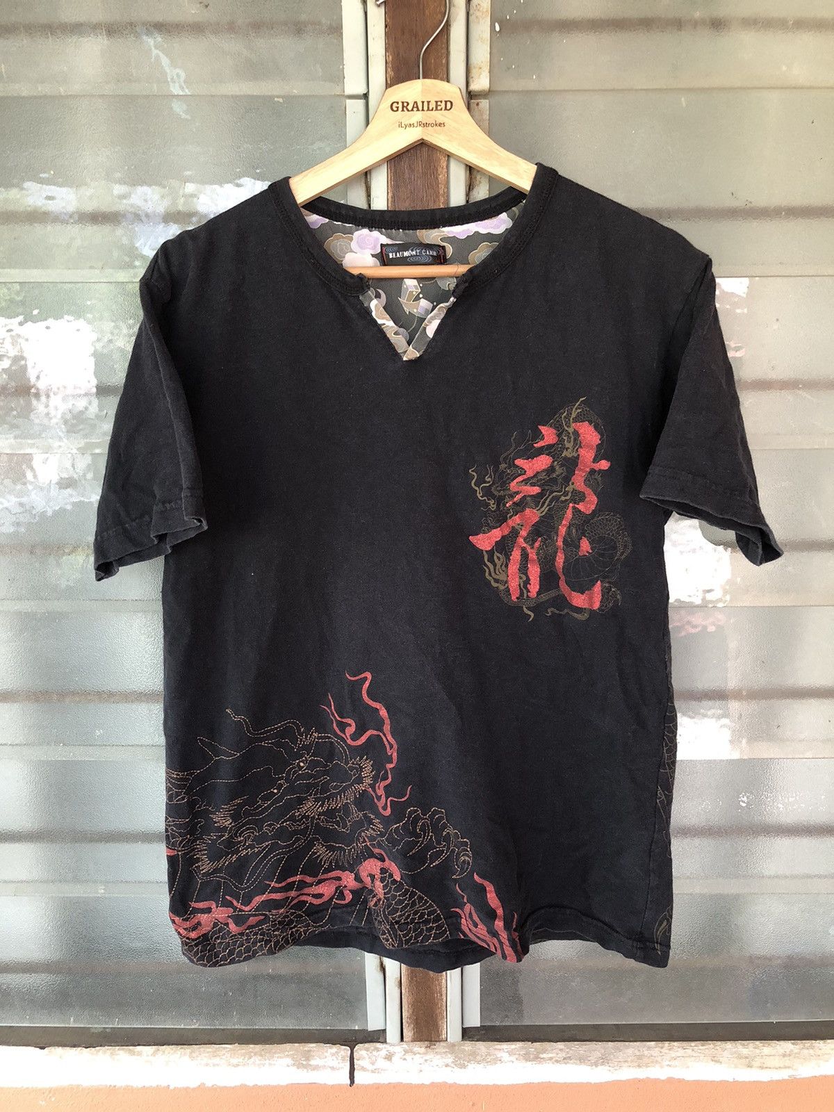 Japanese Brand Vintage Beaumont Carr Japanese Sukajan Dragon Shirt Tee Size US S / EU 44-46 / 1 - 1 Thumbnail