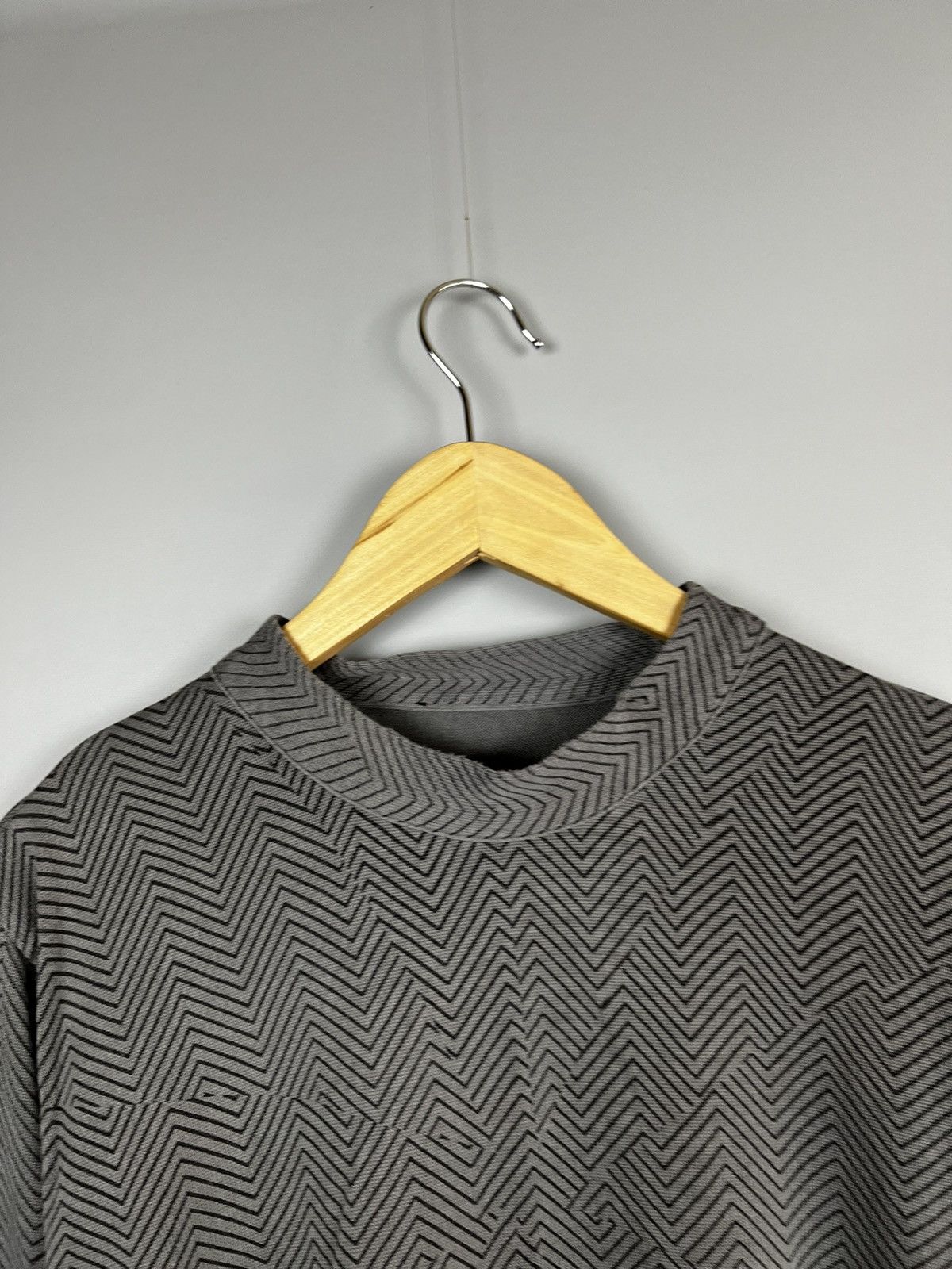 Giorgio Armani Giorgio Armani sweatshirt asymmetrical geometric print Size US M / EU 48-50 / 2 - 4 Thumbnail